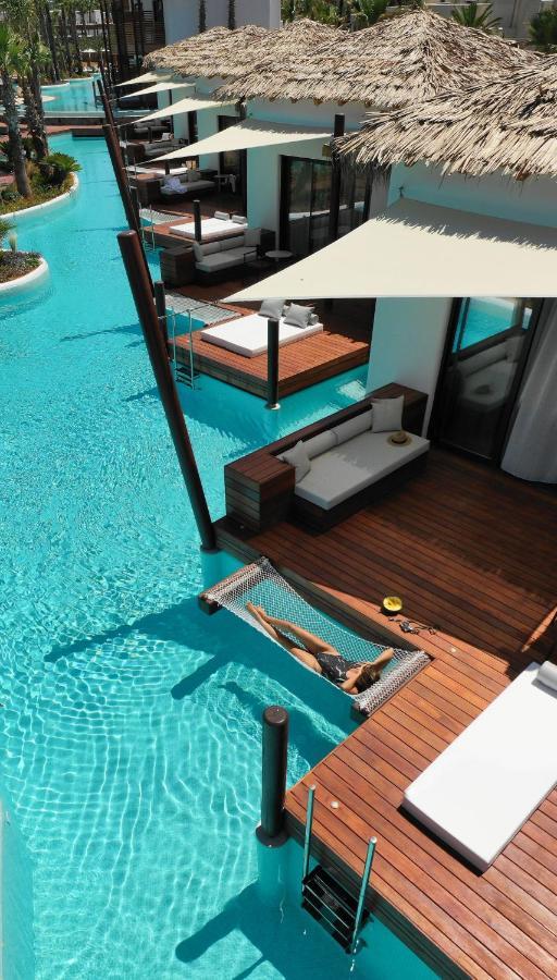 Grand Overwater Bungalow Outdoor Jacuzzi