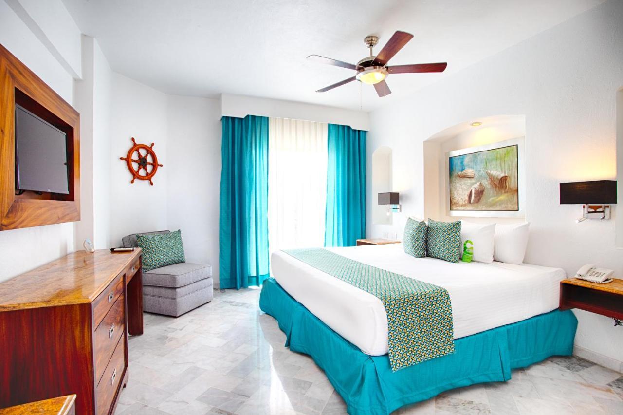 Standard  All Inclusive - 1 King bed