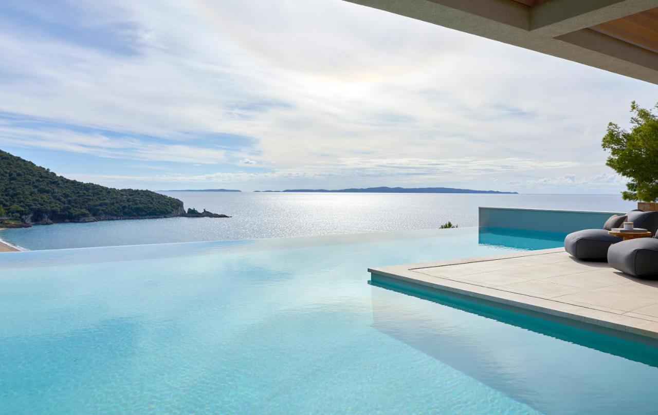 Deluxe Suite Sea View with Private Pool