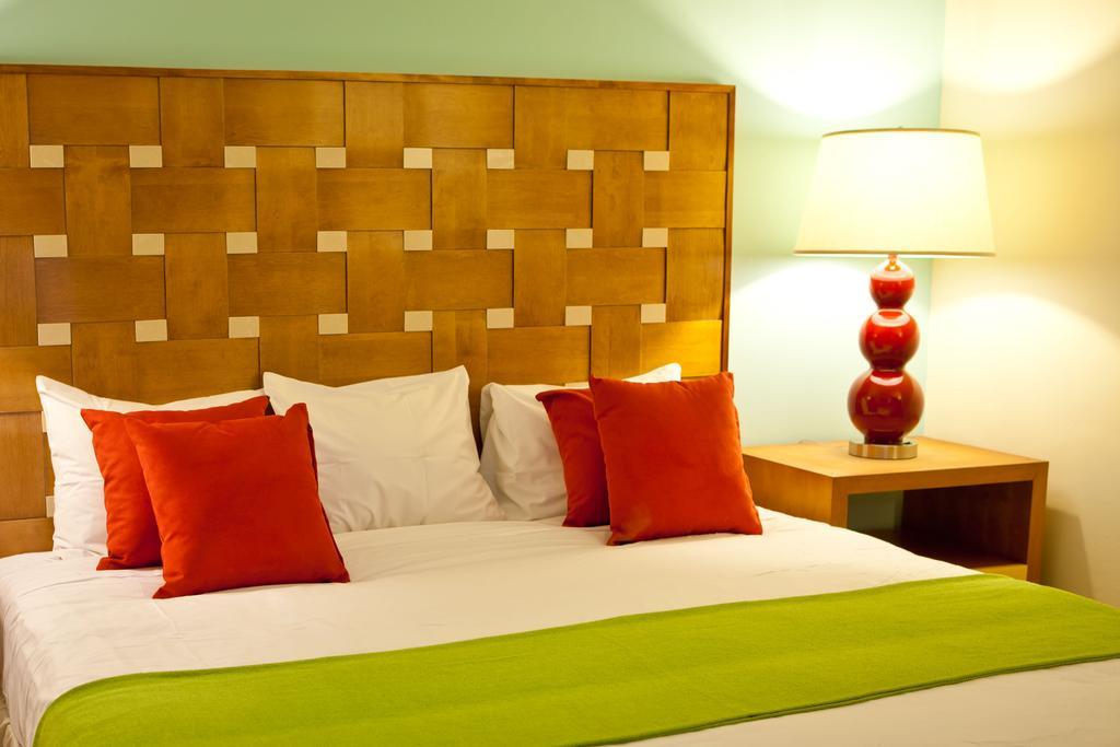 Deluxe Ocean View King,104757767:JPEG