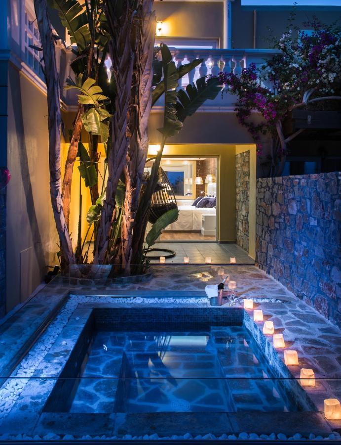 Beachfront Villa with Hot Tub