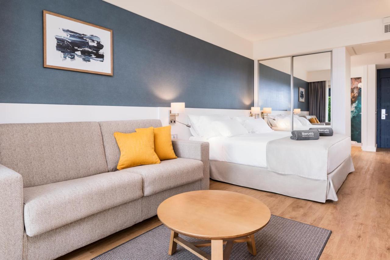 Deluxe Room with Sea View