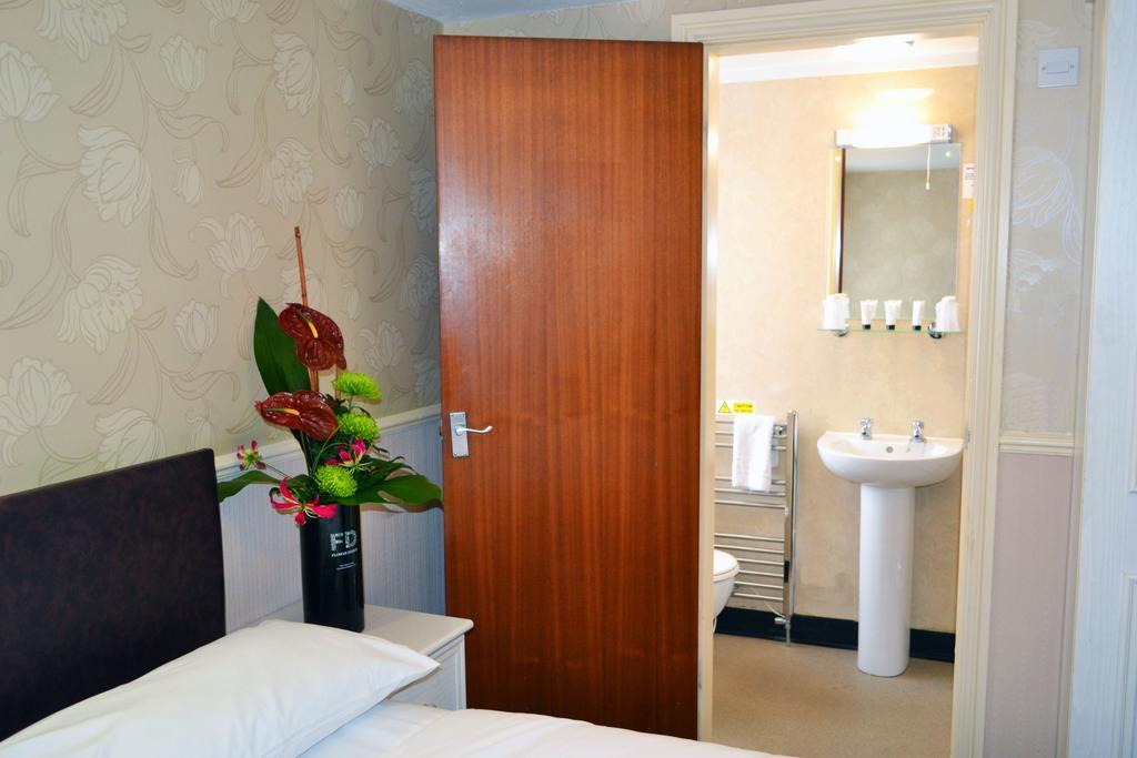 Classic Quadruple Room,112096233:JPEG