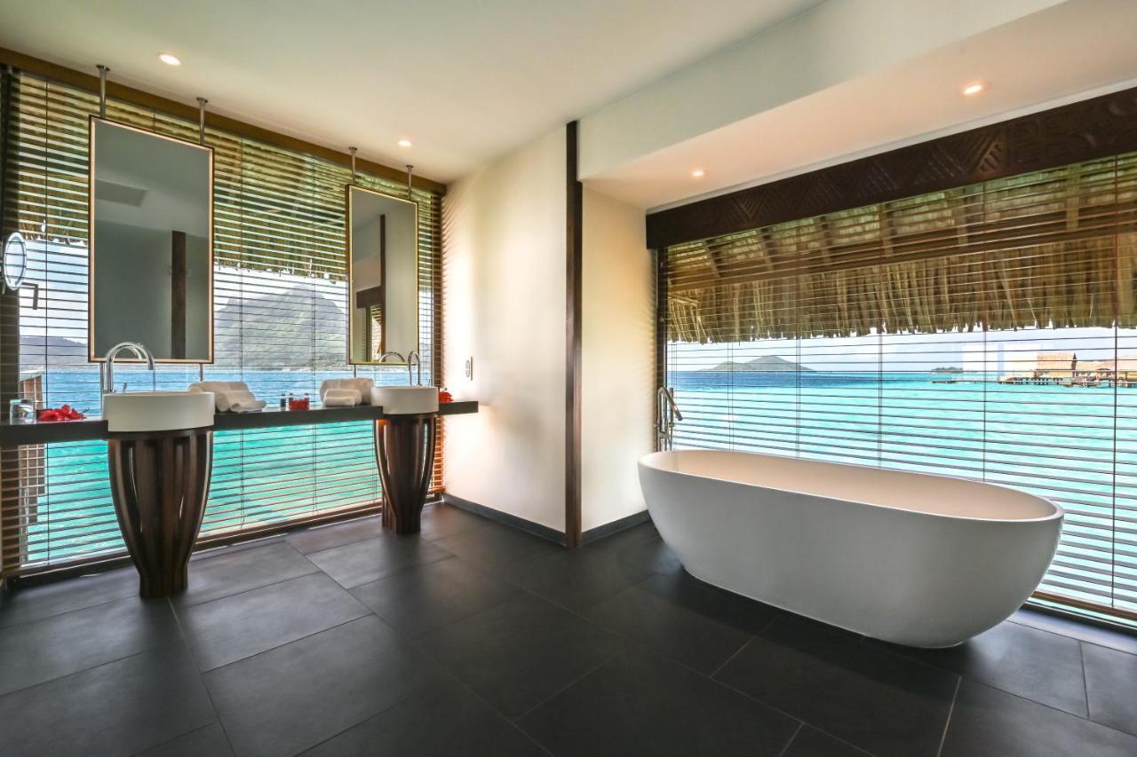 End of Pontoon Overwater Suite