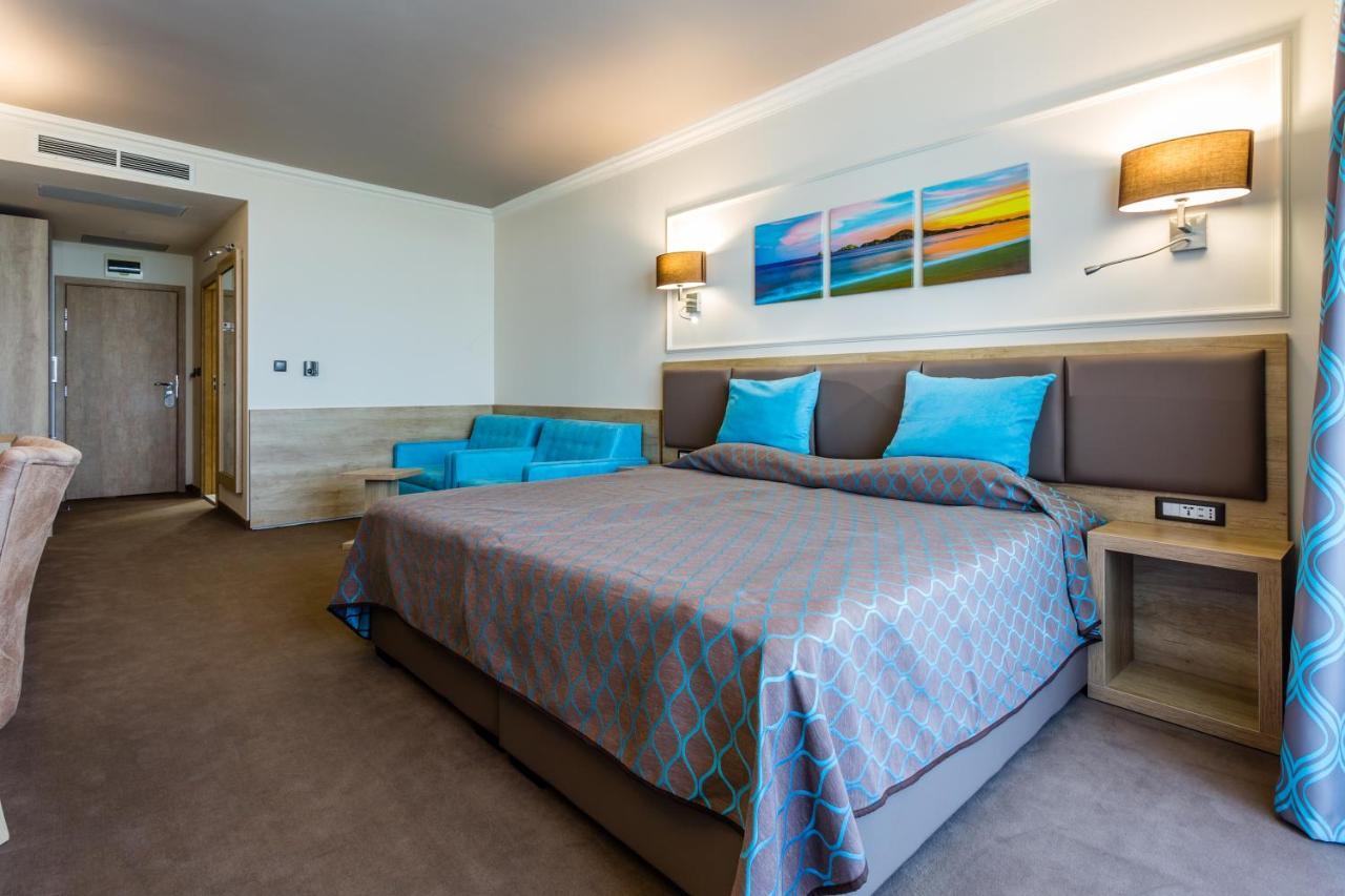 Superior Twin Room Balcony Street View
