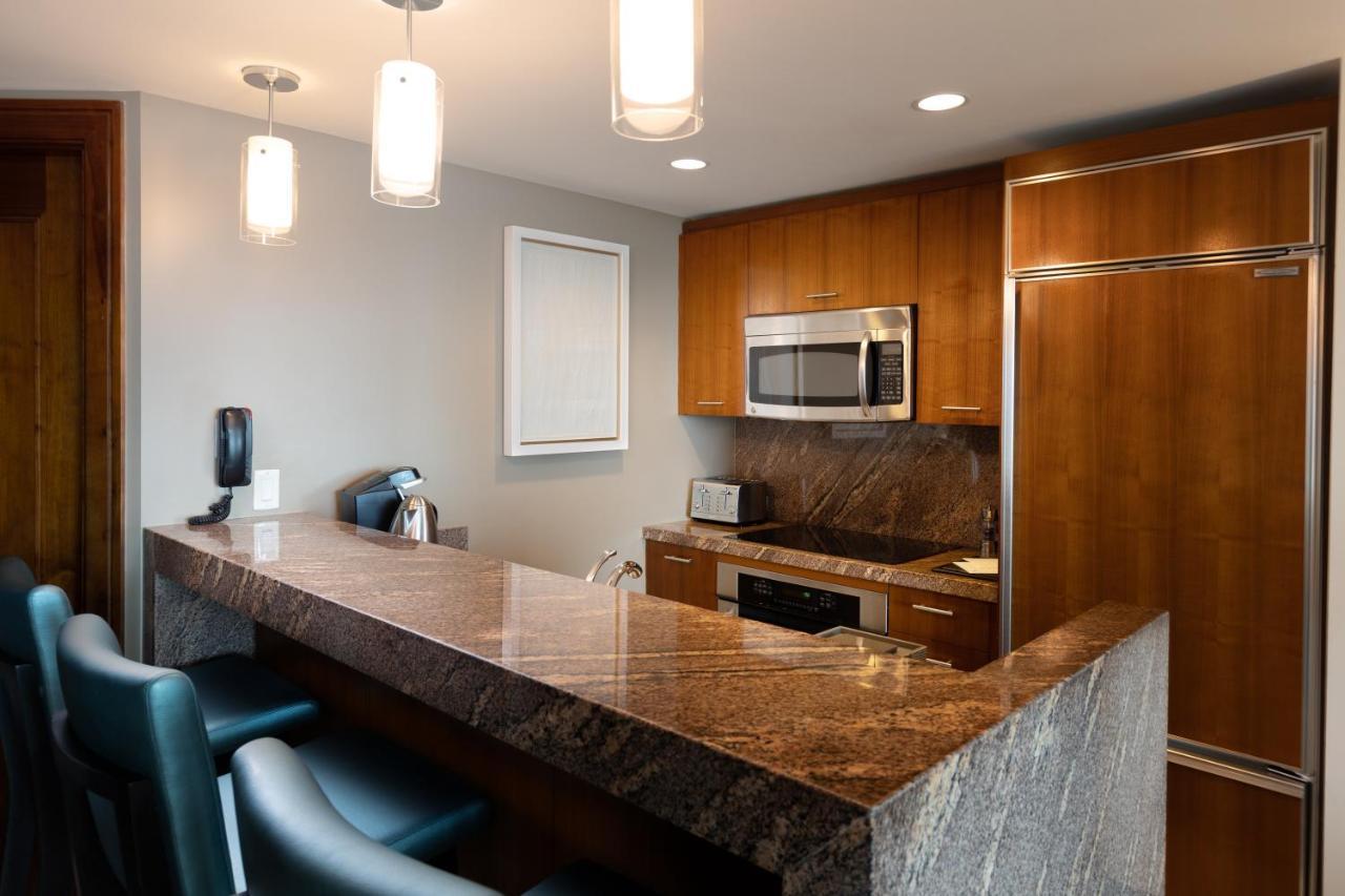 One Bedroom Terrace Suite,816821843:JPEG