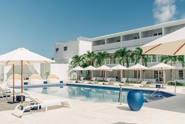 King Room with Pool View