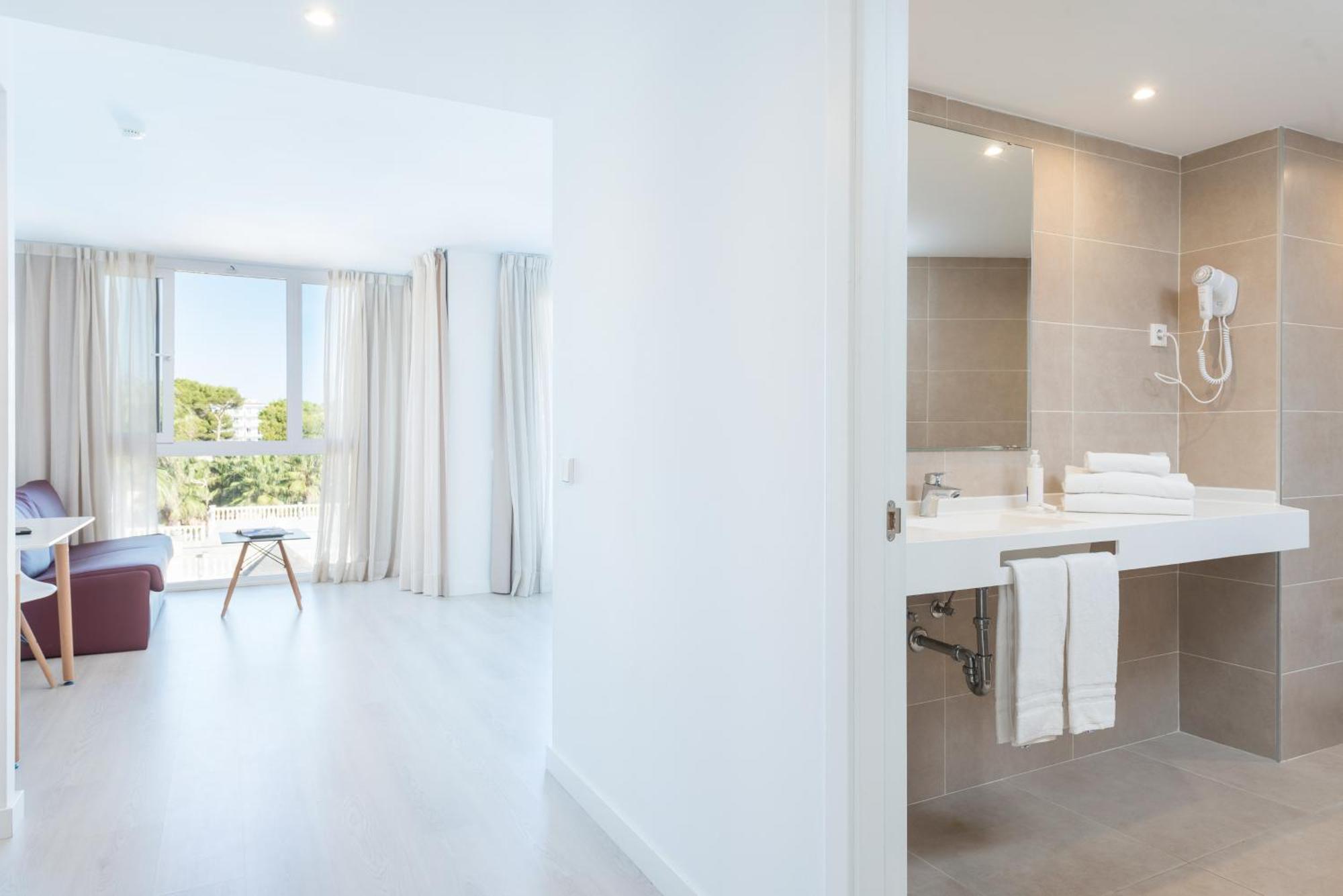 One-Bedroom Apartment,1207485952:JPEG