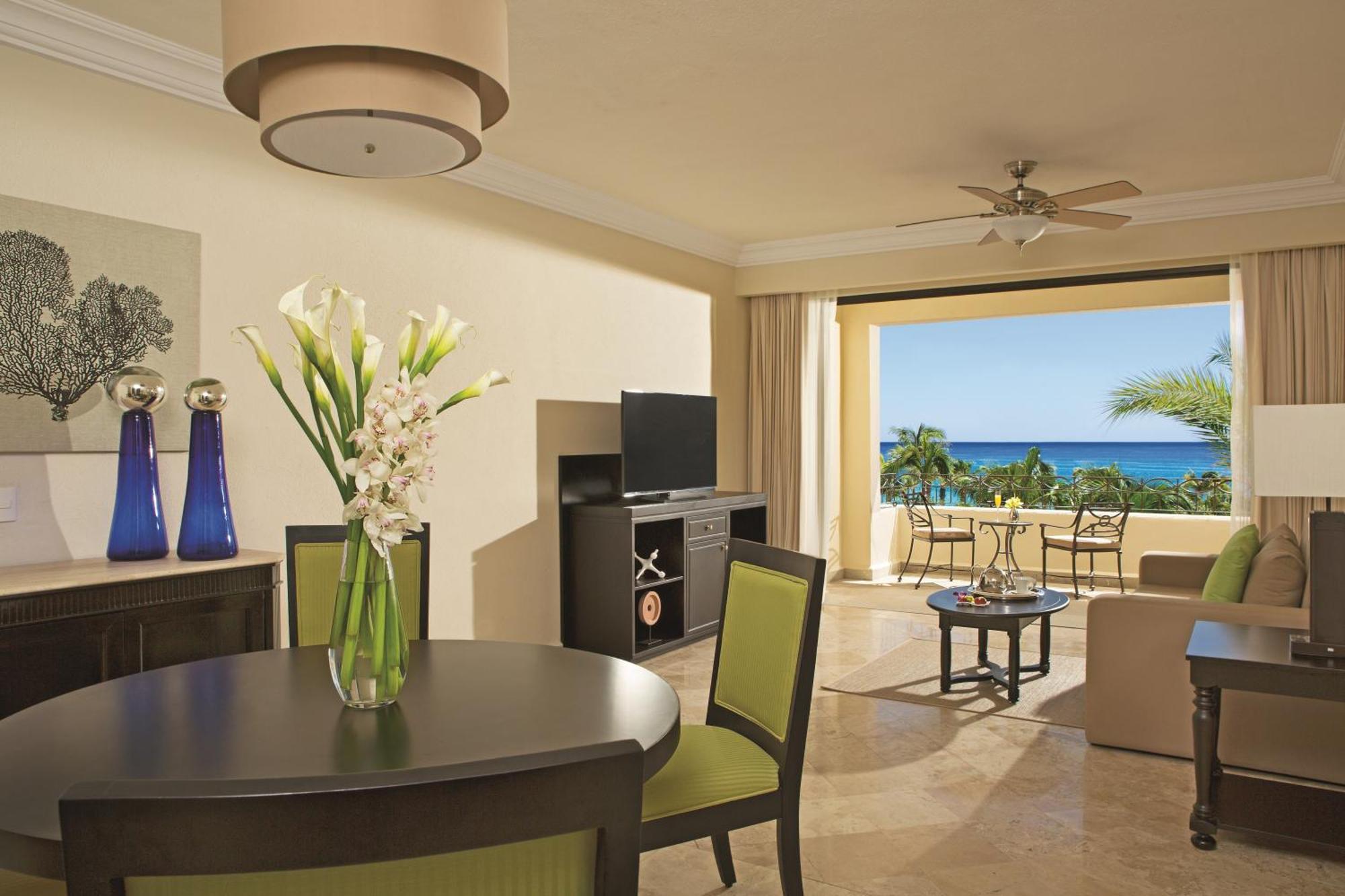 Preferred Club One-Bedroom Suite Two Double Beds,1645657498:JPEG