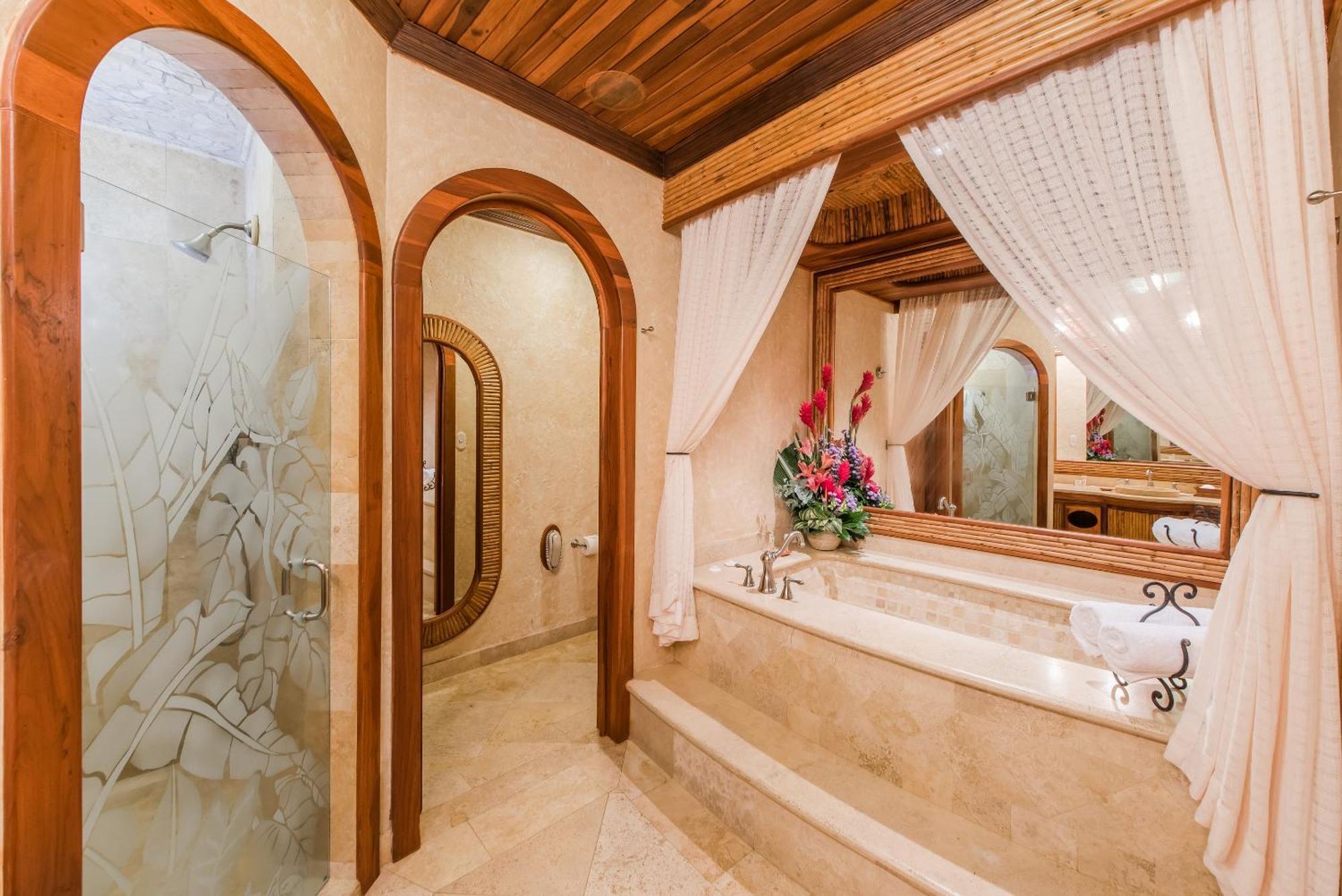 Honeymoon Vista Guestroom