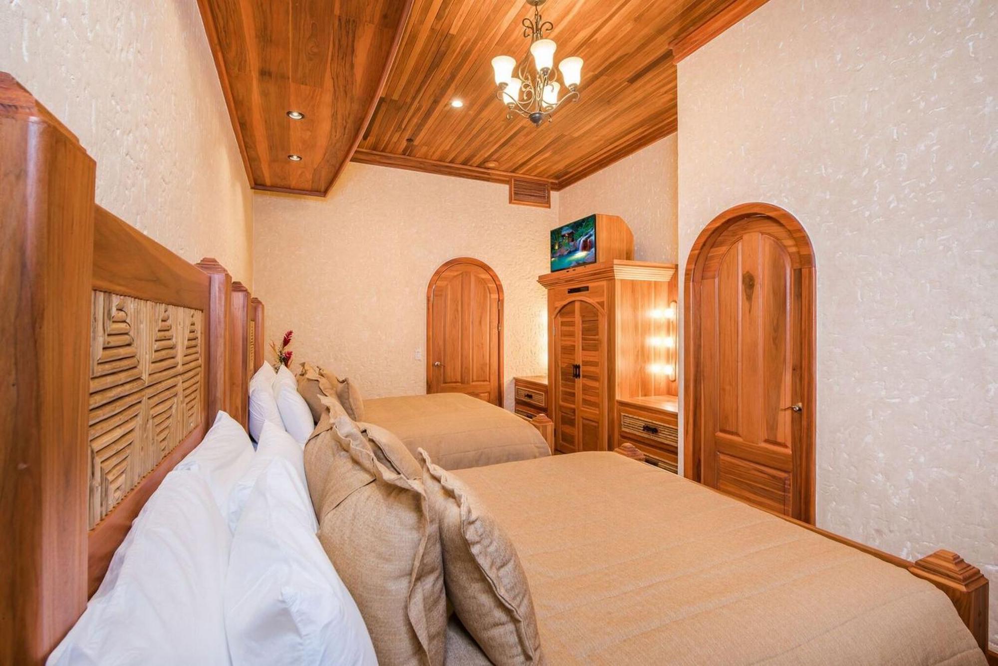 Three-Bedroom Premier Suite