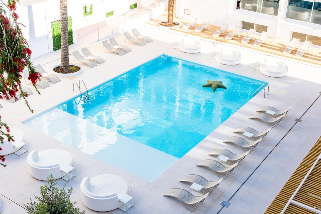 Chillout Pool View Room,1310603269:JPEG