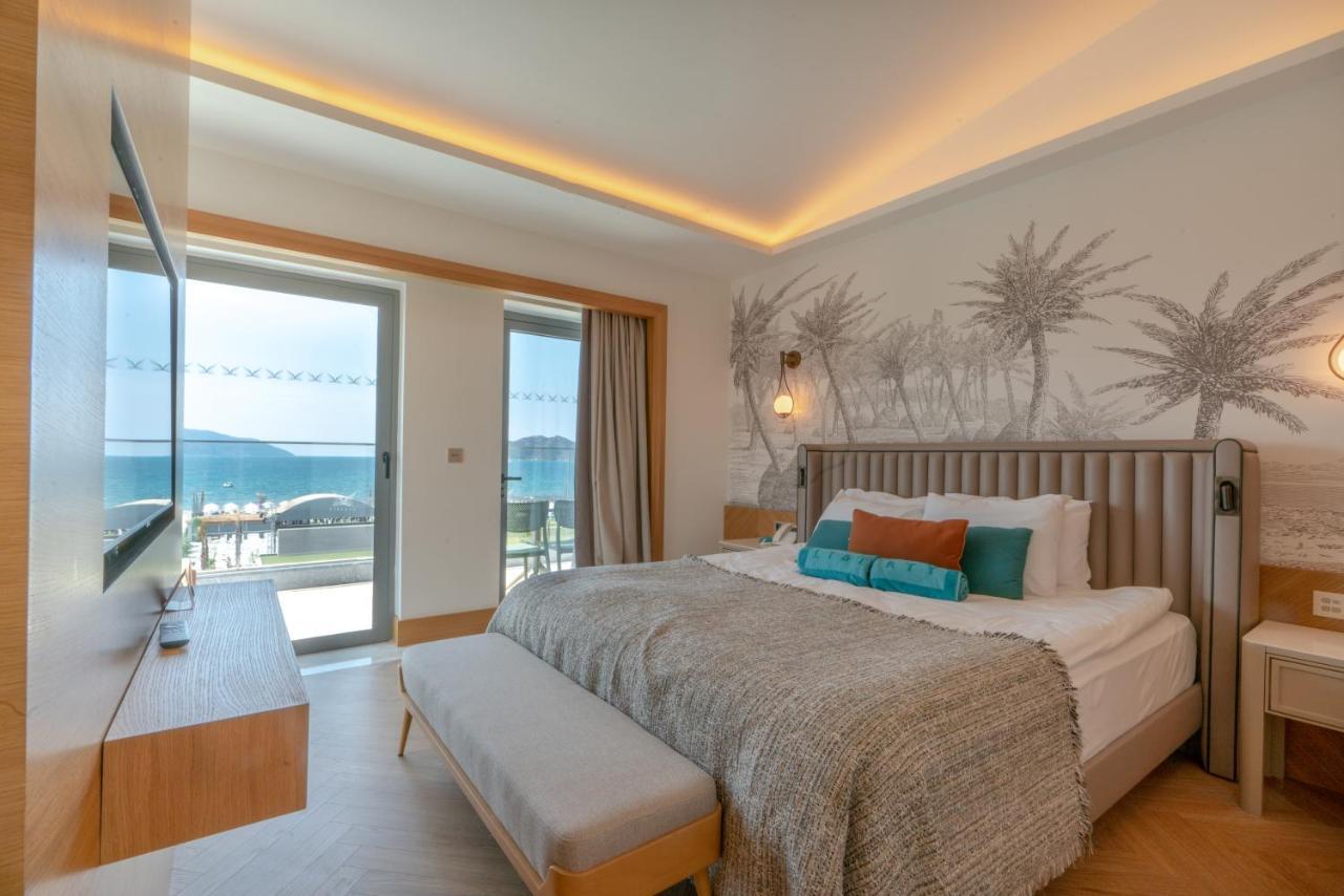 Premium Family Suite Pool