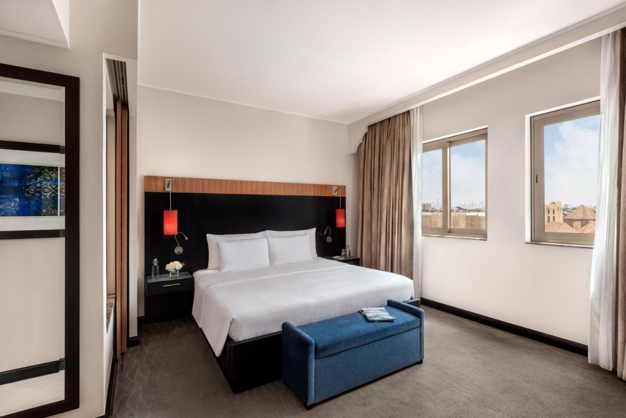 Premier Room,1270178950:JPEG