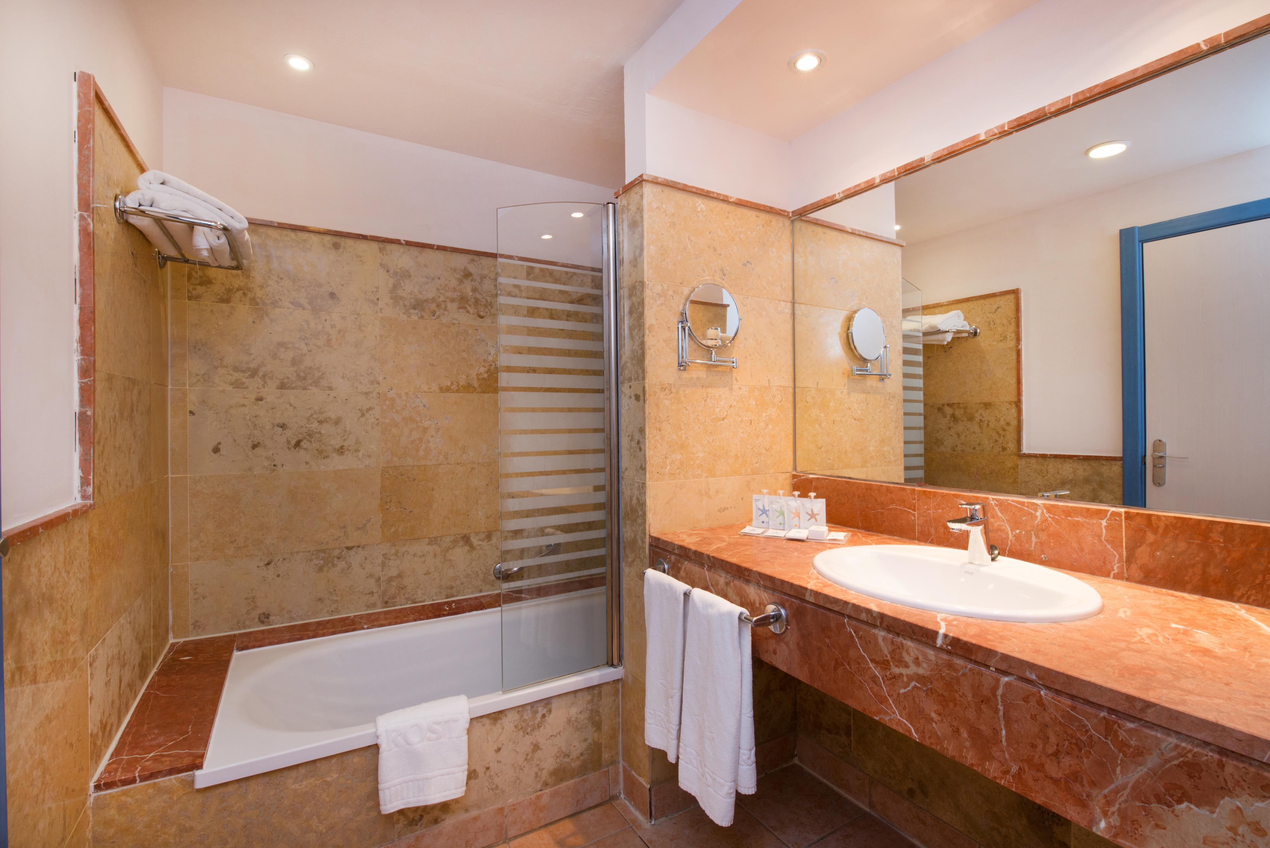 Twin Room,1295378770:JPEG