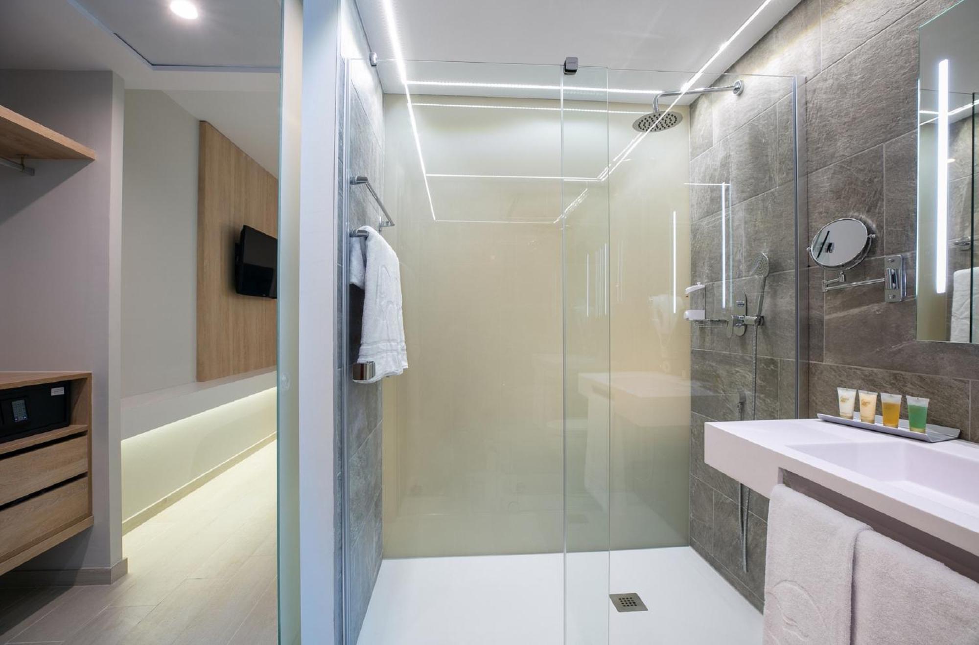 Discover Side Seaview Double Room