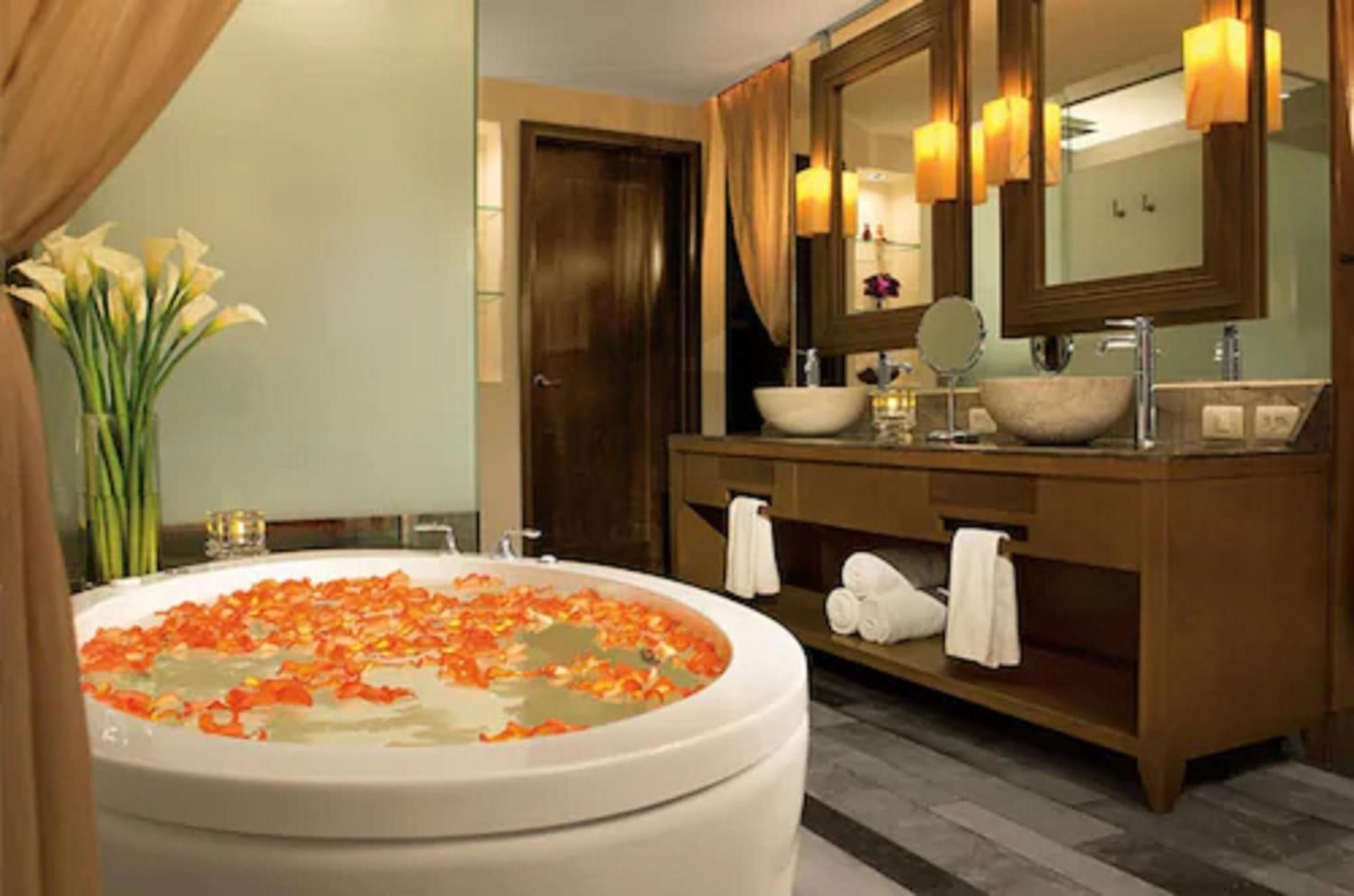 Preferred Club Junior Suite Ocean View Two Double Beds