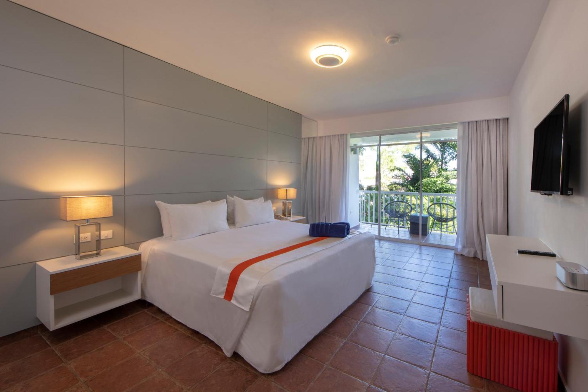 Nirvana Room One King Bed