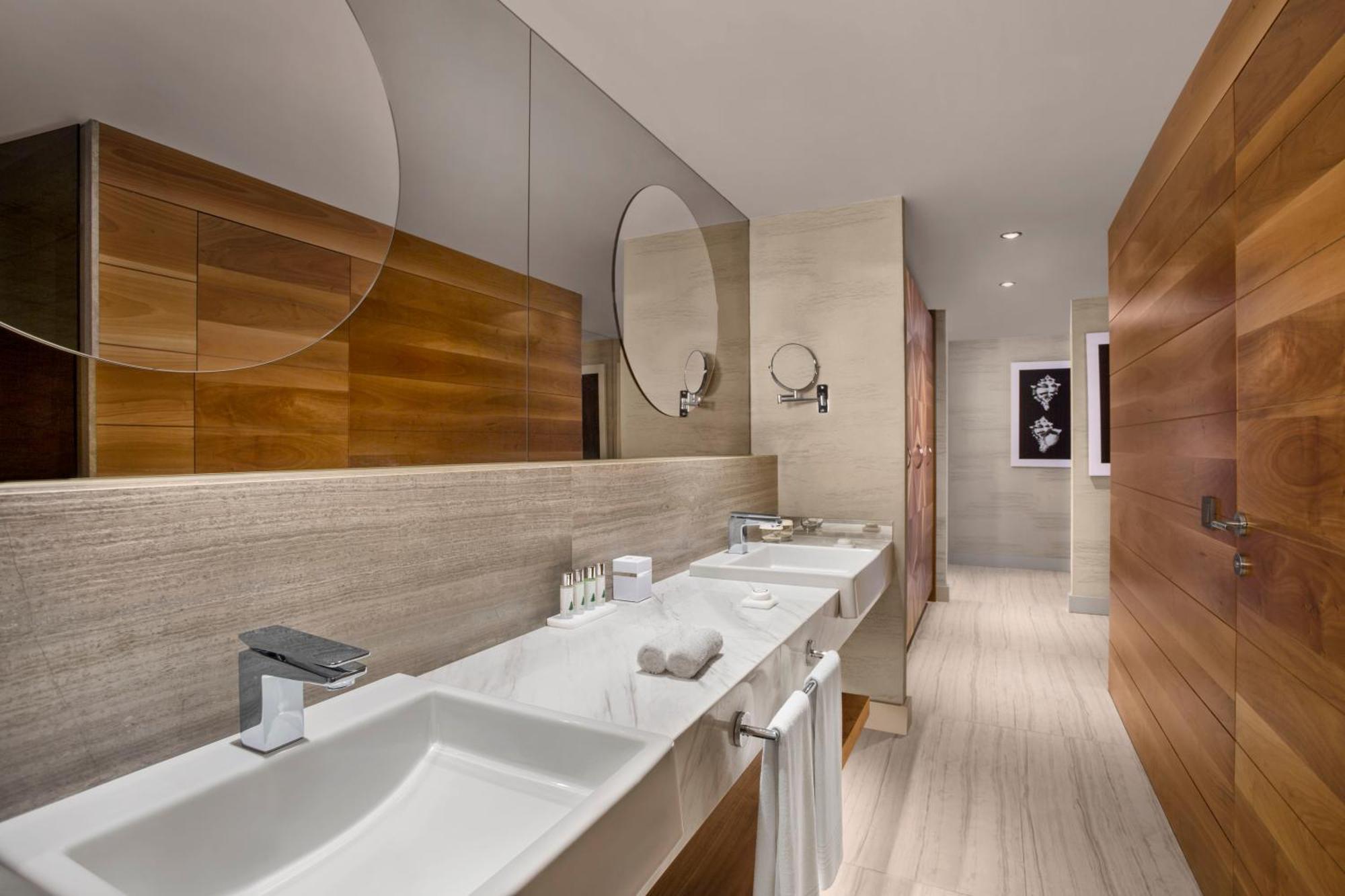 Grand Penthouse Suite,1274937577:JPEG