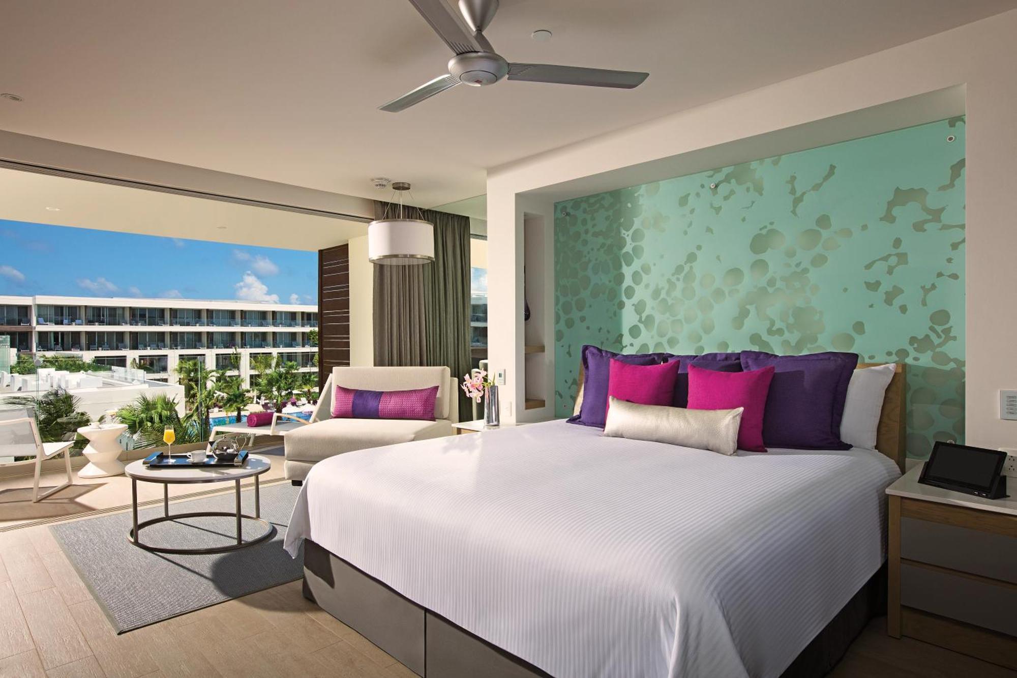 Xhale Club Junior Suite Ocean View King,1279047928:JPEG