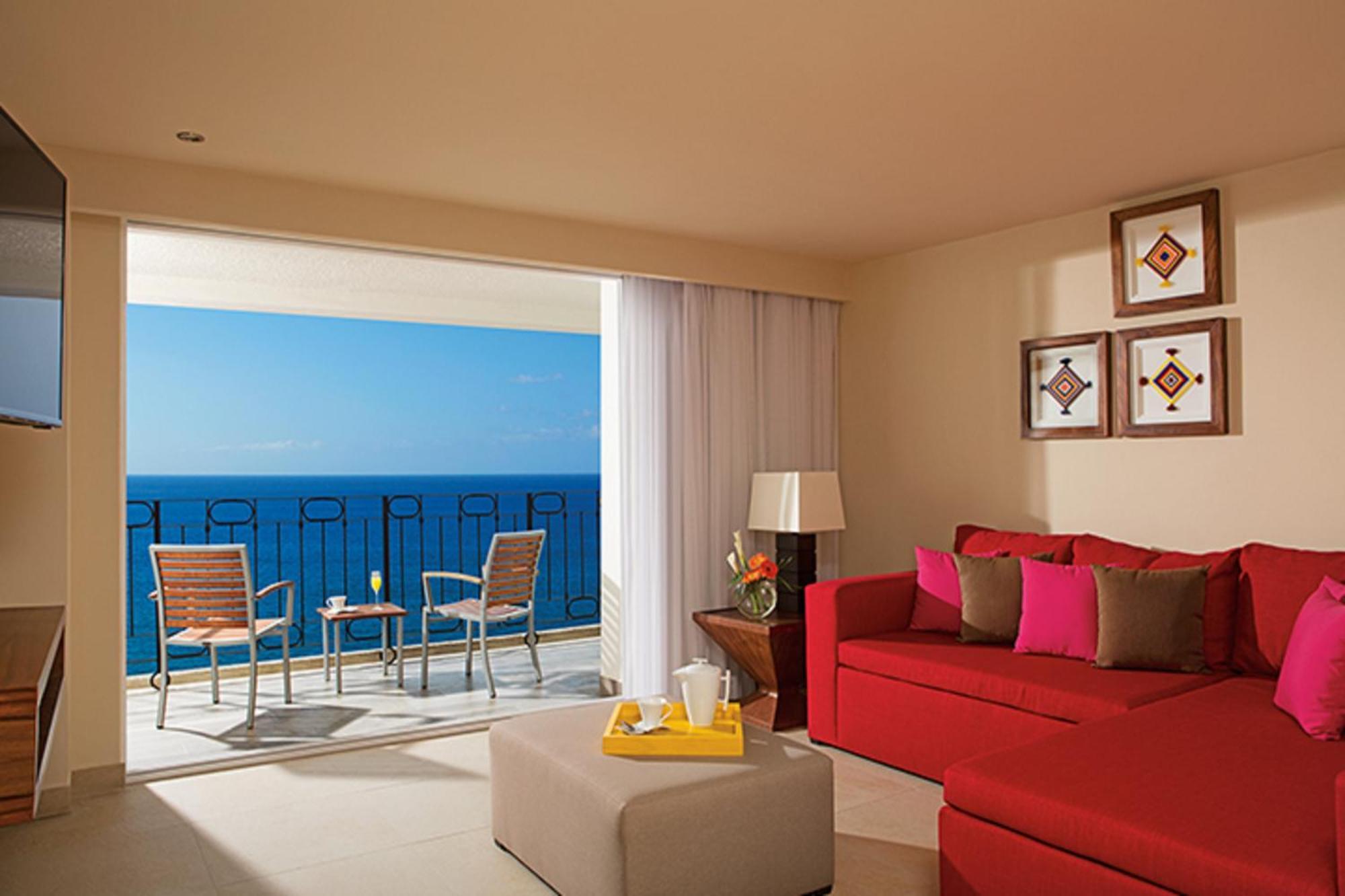 Sun Club Junior Suite Ocean Front Double,1279063843:JPEG