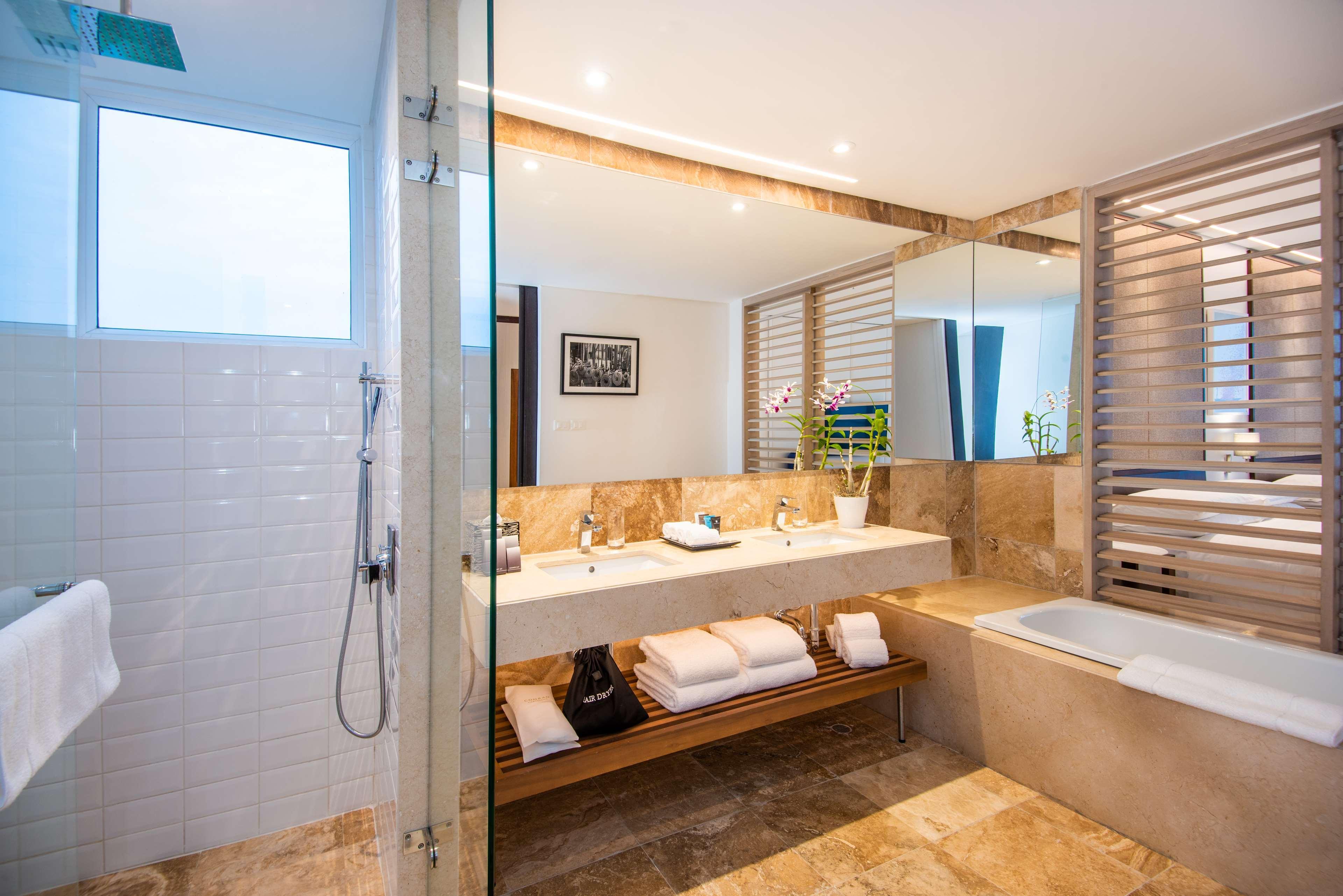 Preferred Club Two-Bedroom Suite Swim-Out