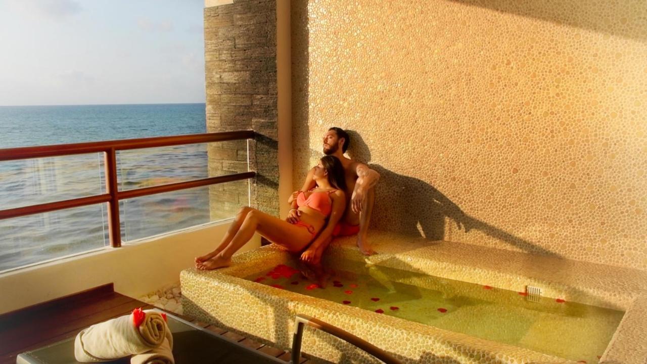 Ocean Front Suite