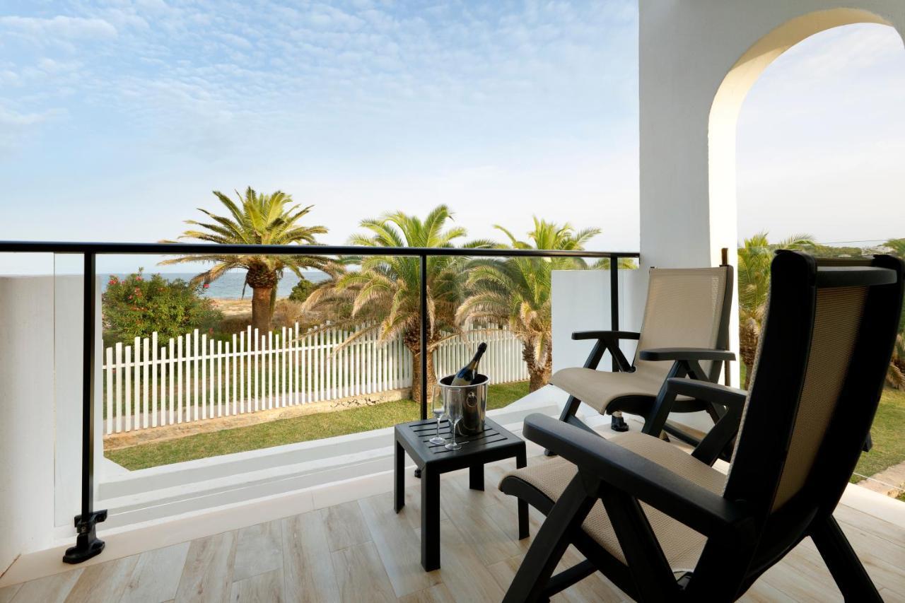 Deluxe Seafront View