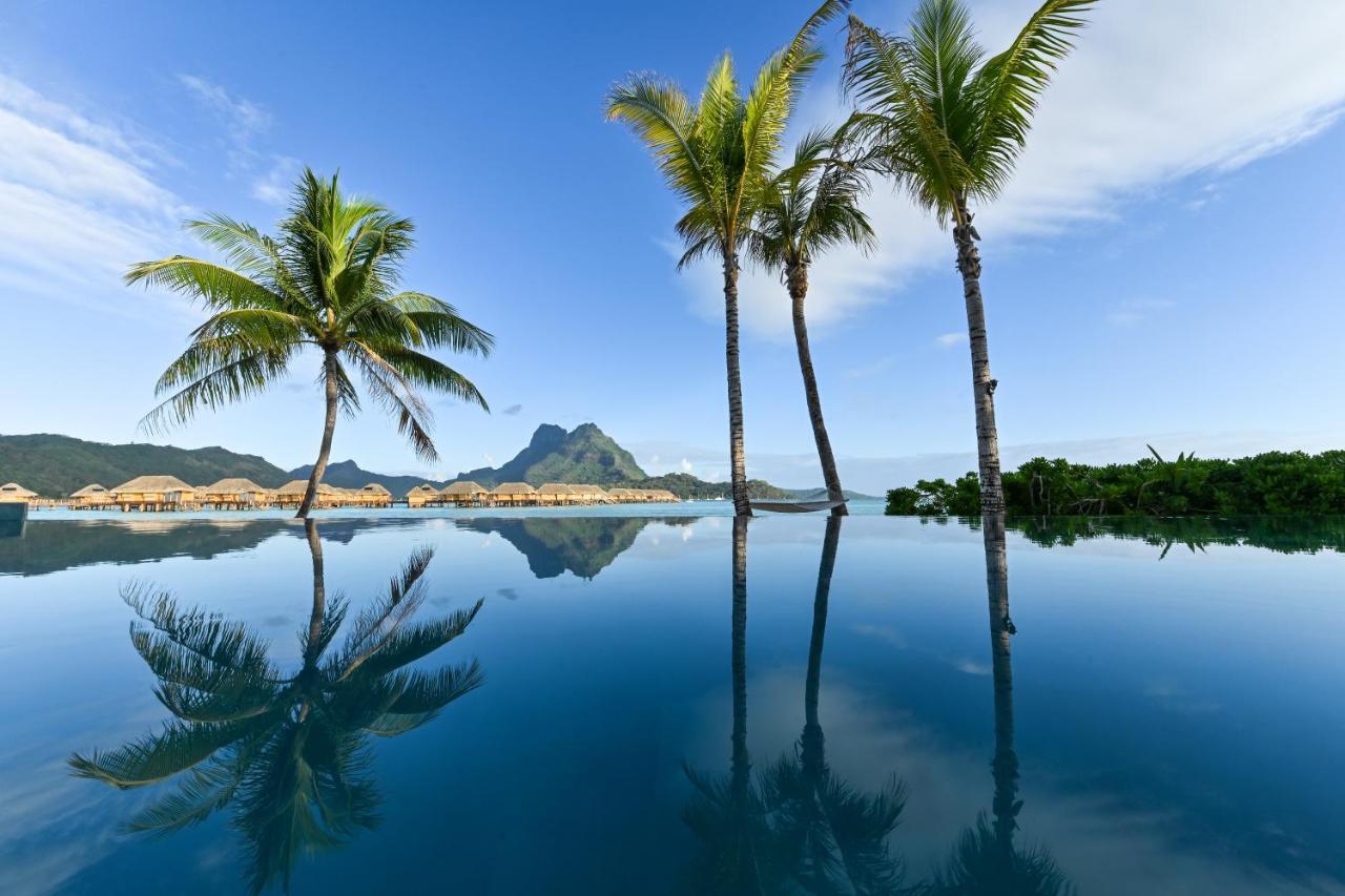 Royal Beach Villa Pool
