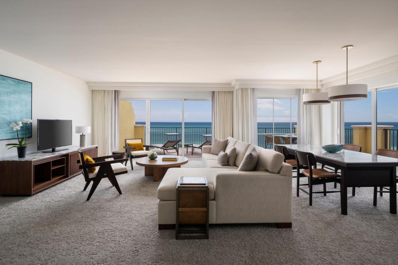 Deluxe Suite - Club Lounge Access