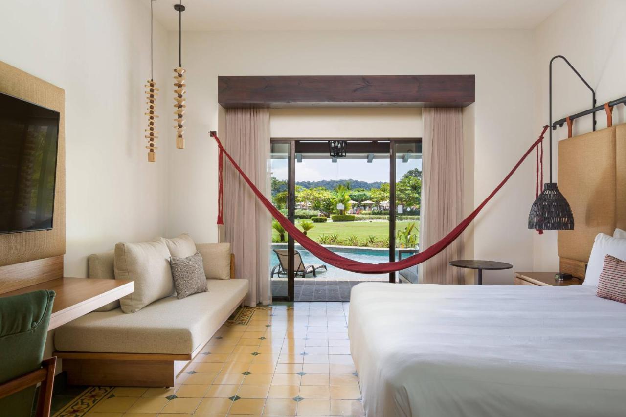 Swim up room Adults only Guest room King Poolside view