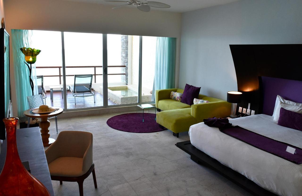 Honeymoon Suite