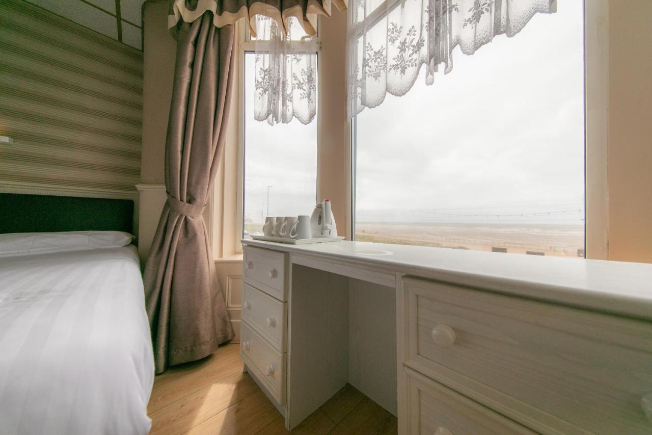 Quadruple Room Sea View,1365330809:JPEG