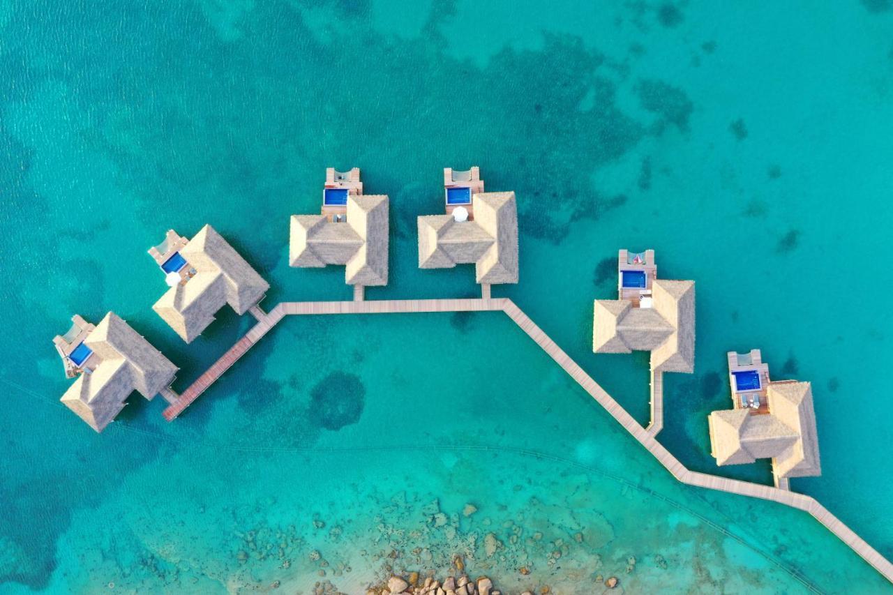 Chairman Overwater Bungalows Diamond Club