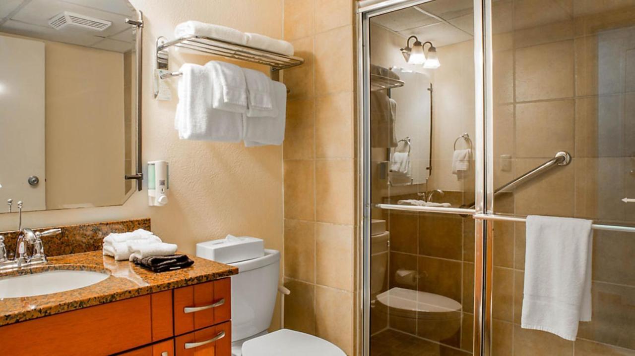 Deluxe Suite,1399496081:JPEG