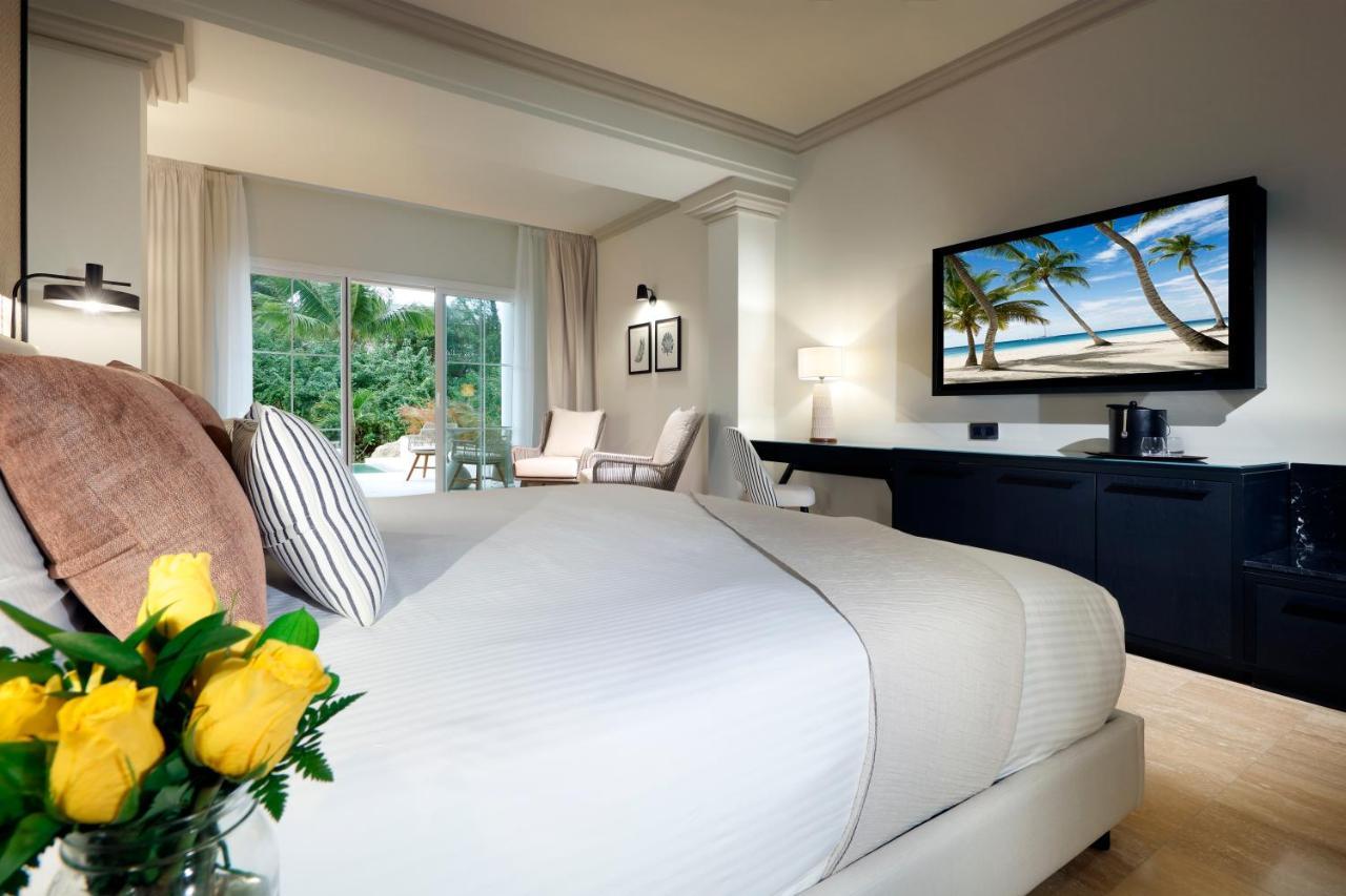 Superior Junior Suite Private Pool Beachside