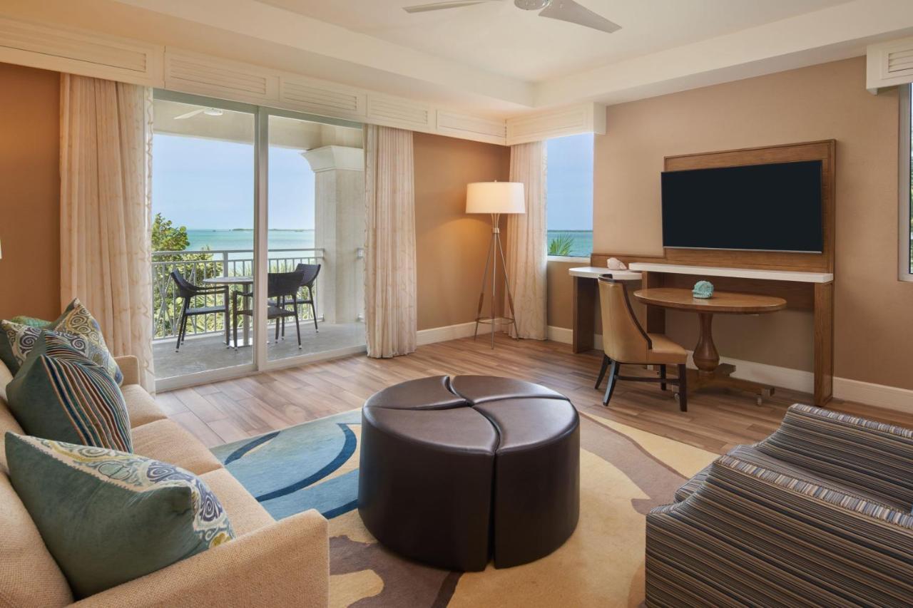 Bay Front Corner Suite 1 Bedroom Suite 1 King Sofa bed,1413410807:JPEG
