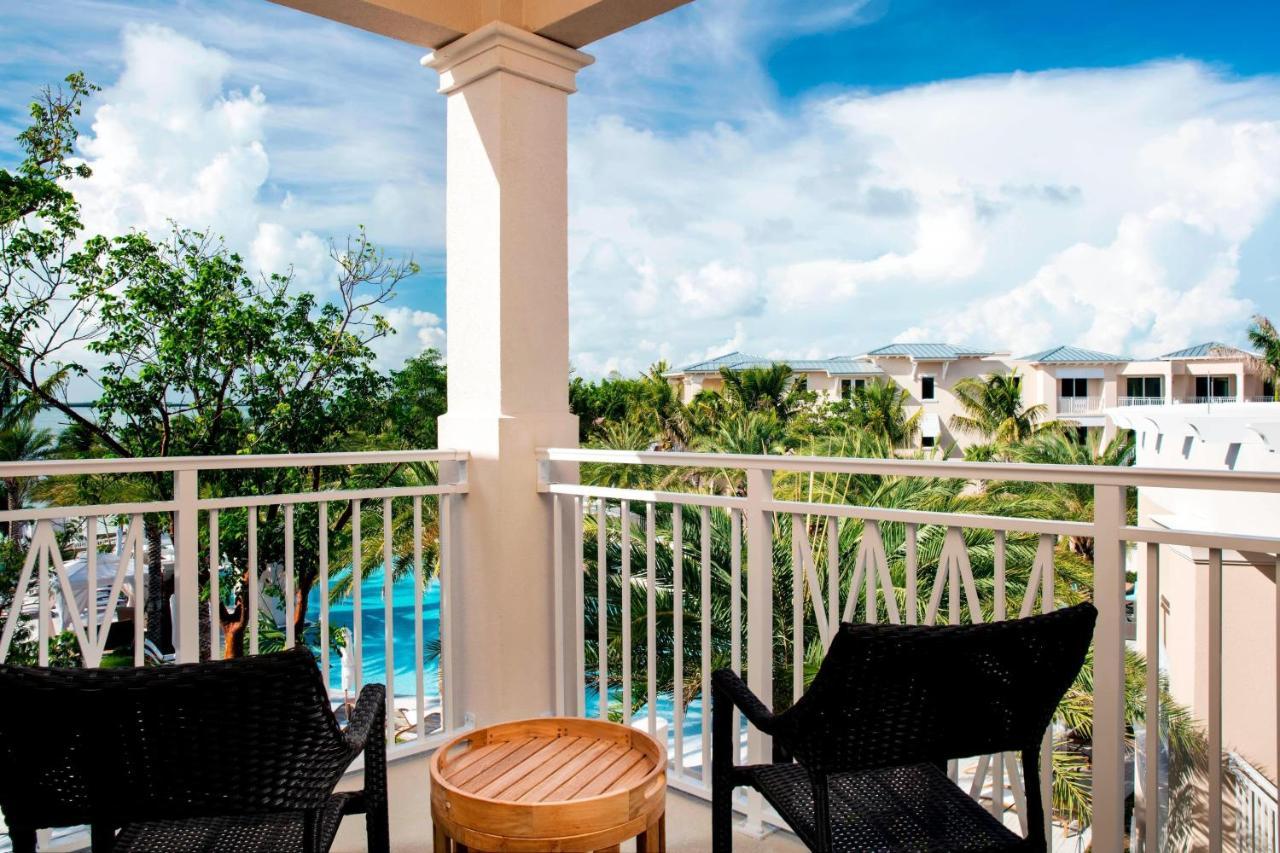 Partial Bay View Guest room 1 King Balcony