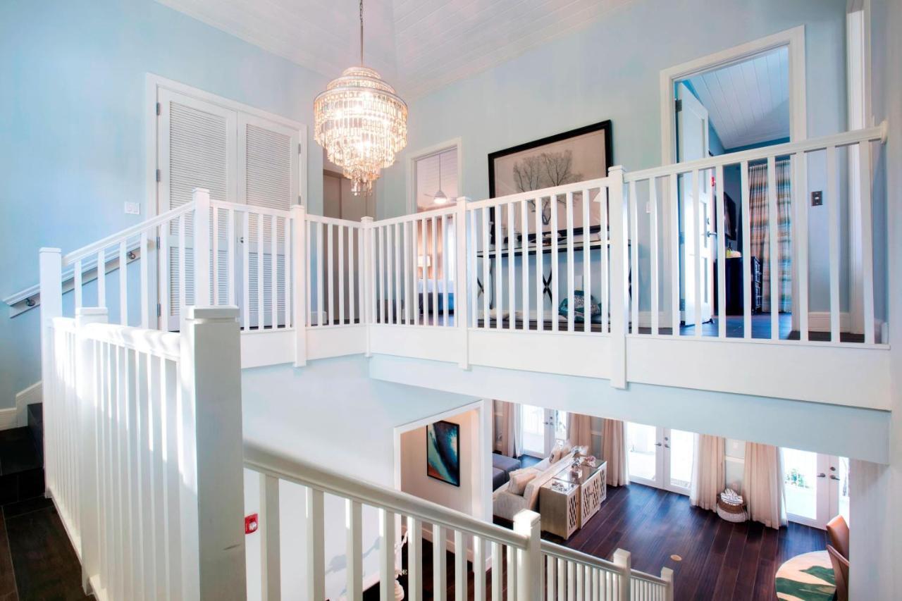 Bedroom Beach House Colonial home Bay view Pool access