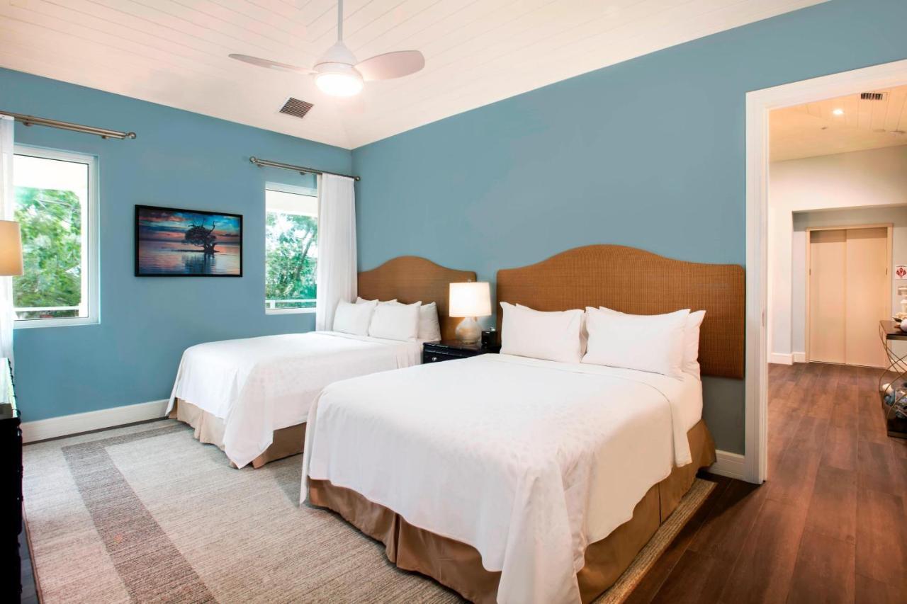 Bedroom Beach House Colonial home Bay view Pool access