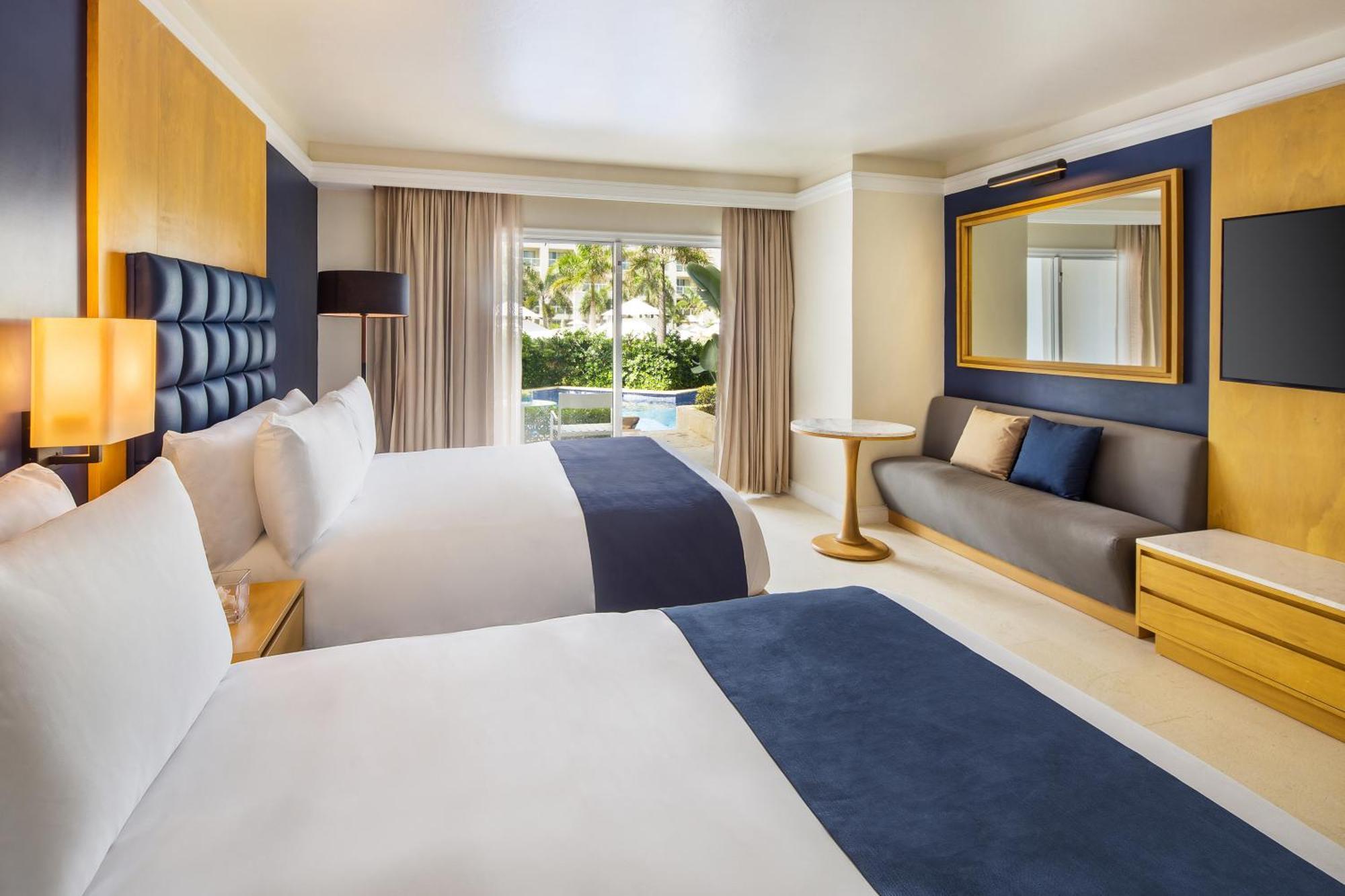 Double Room Swim Up