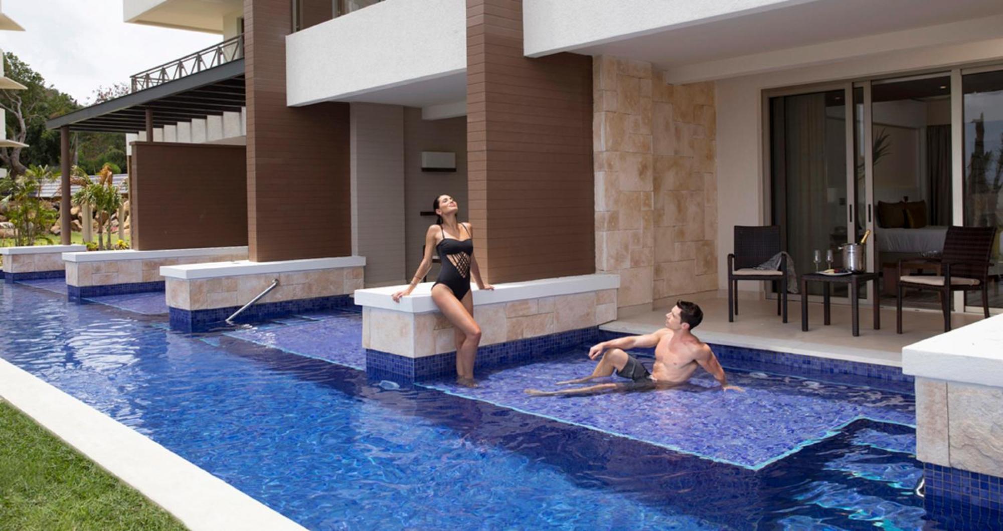Luxury Junior Suite Swim Out Diamond Club,1443090751:JPEG