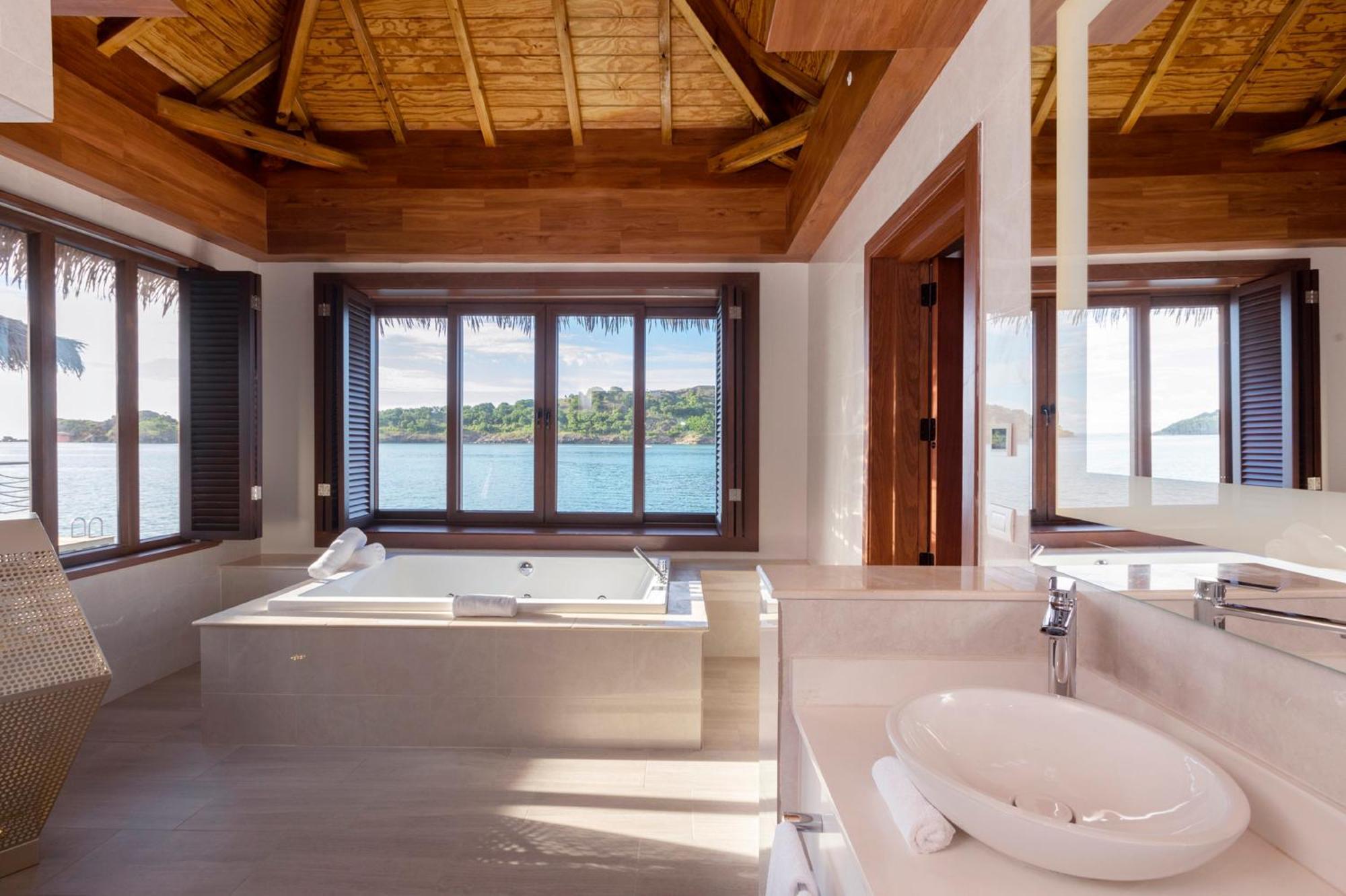 Chairman Overwater Bungalows Diamond Club