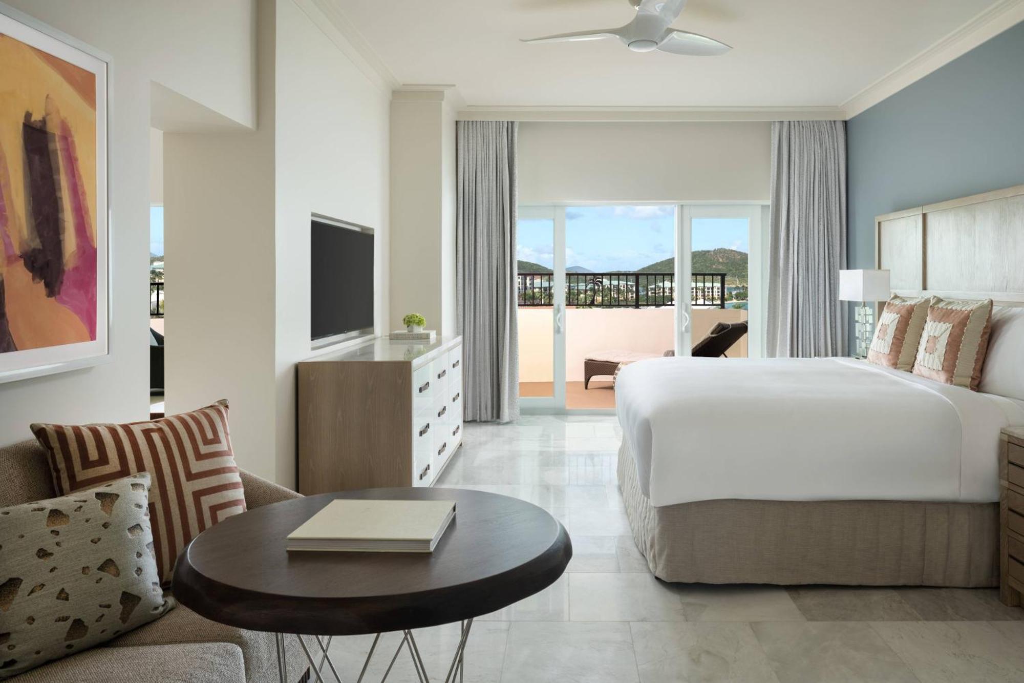 Ocean View 1 Bedroom Executive Suite 1 King Sofa bed