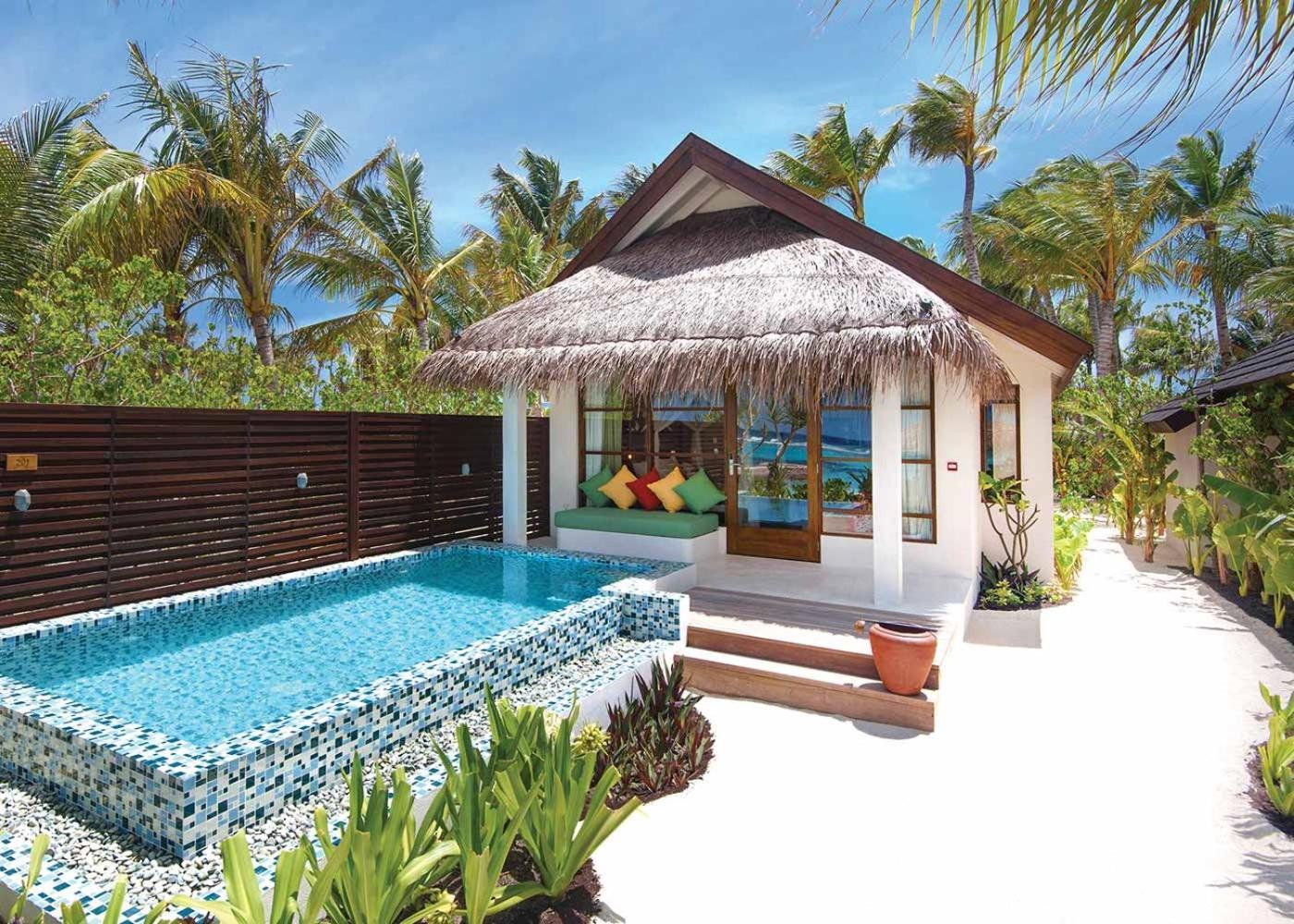 Deluxe Beach Pool Villa