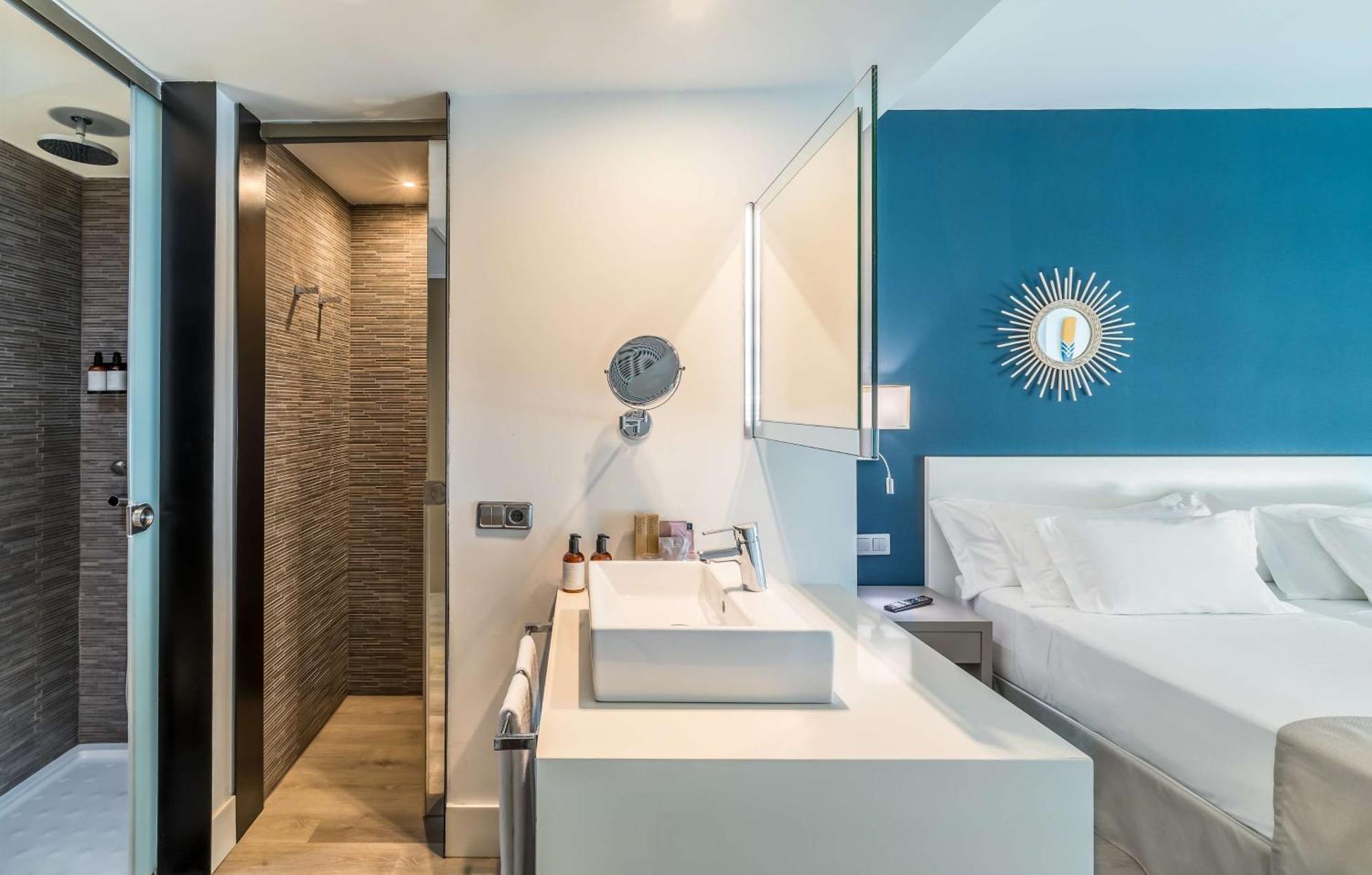 Junior Suite deluxe sea view and hot tub