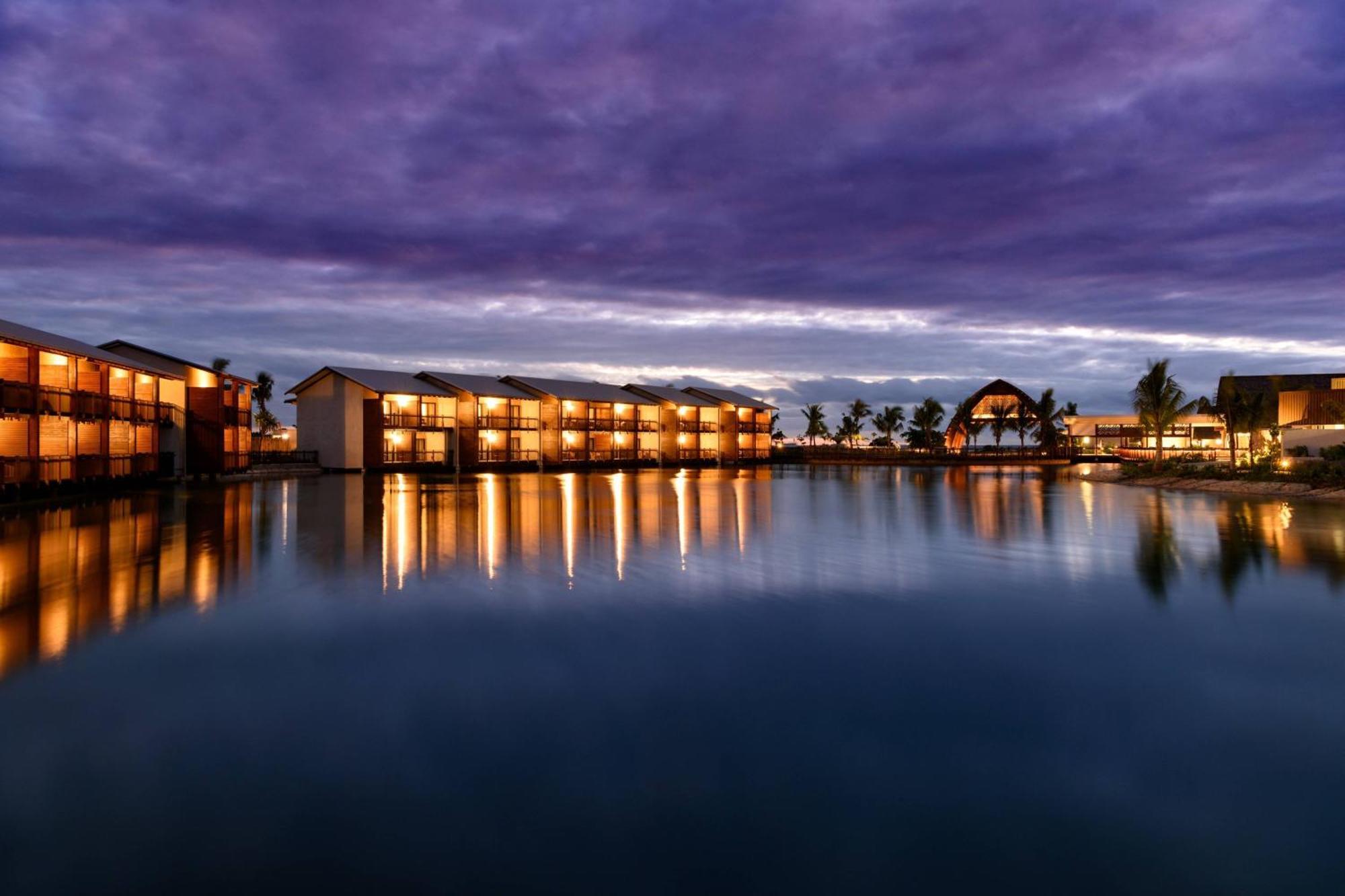 Lagoon Front, Guest room, 1 King, Balcony