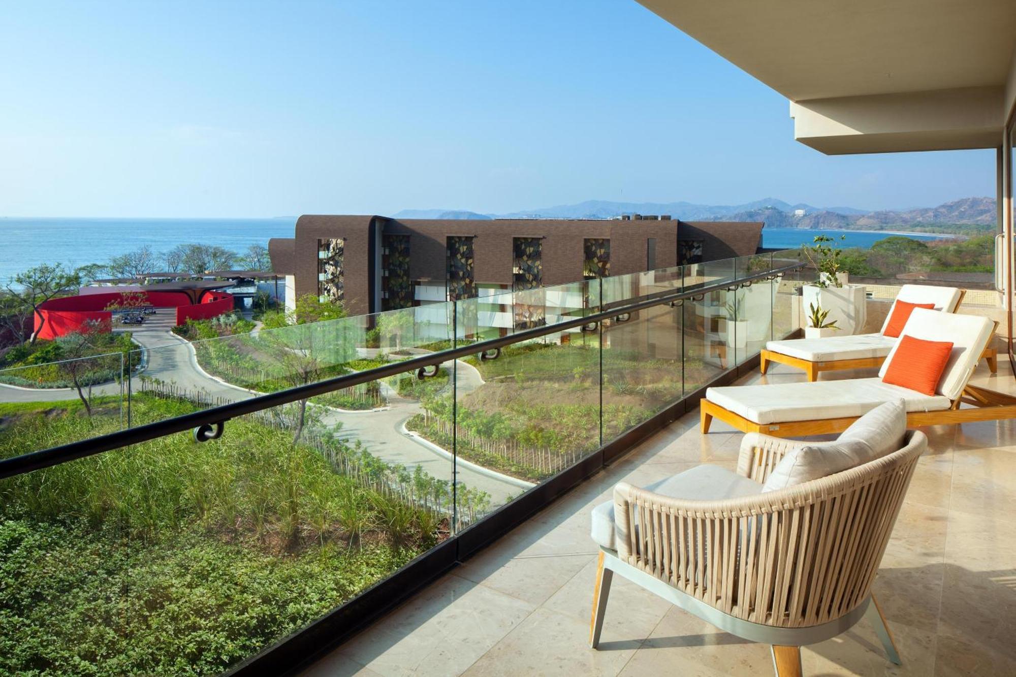 One-Bedroom Premier King Suite with Balcony and Ocean View