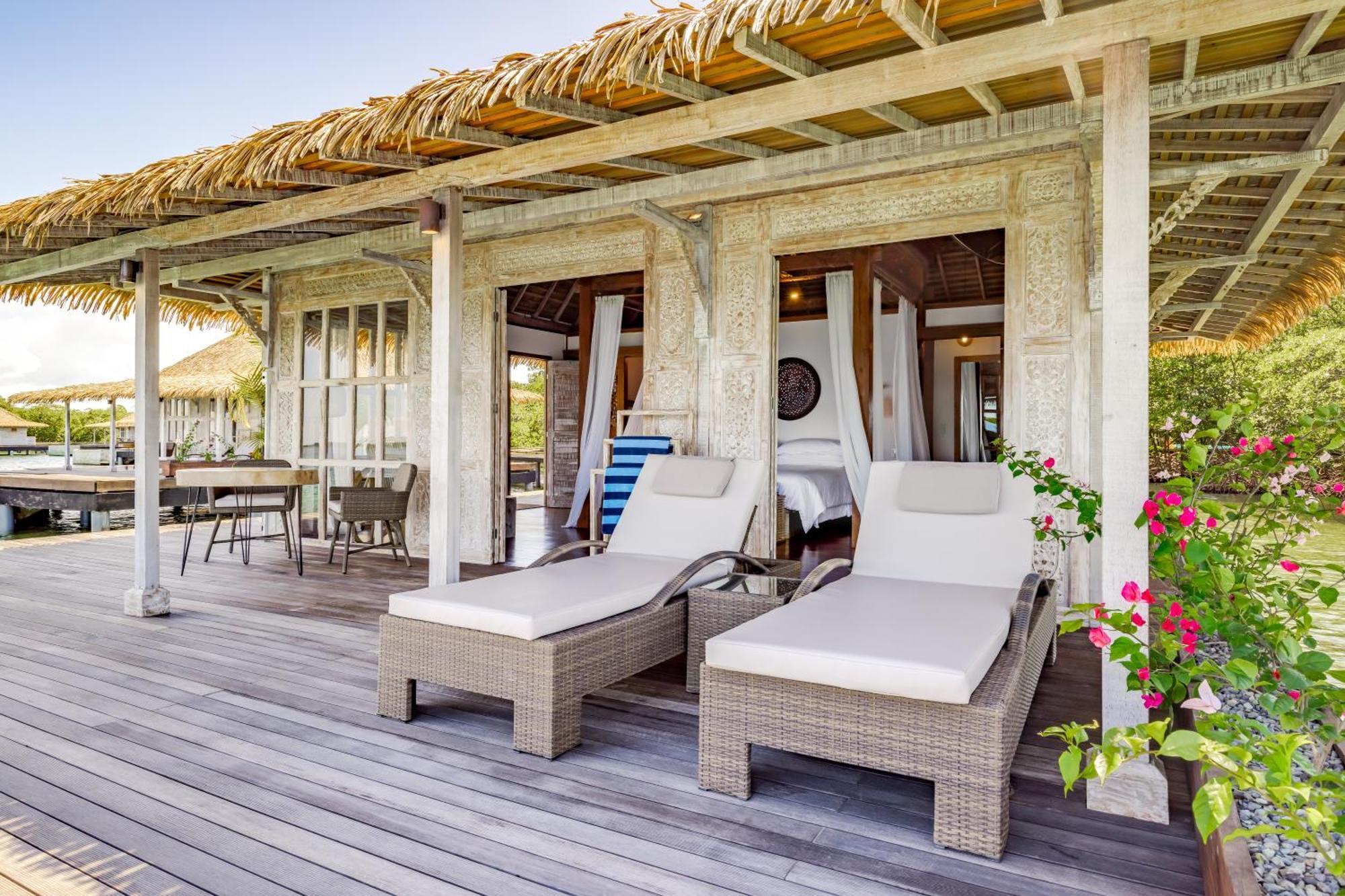 Water Window Villa