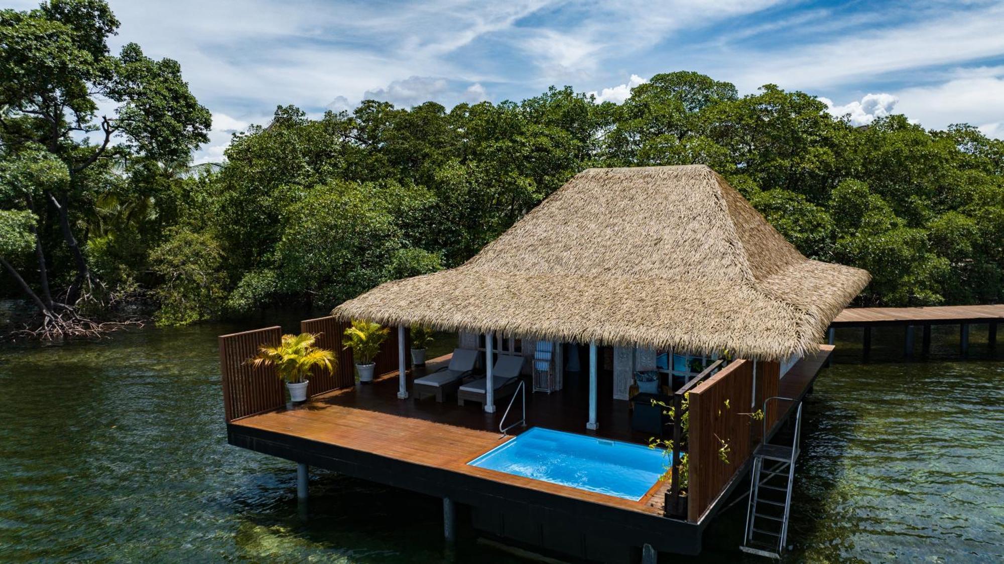 Water Window Villa